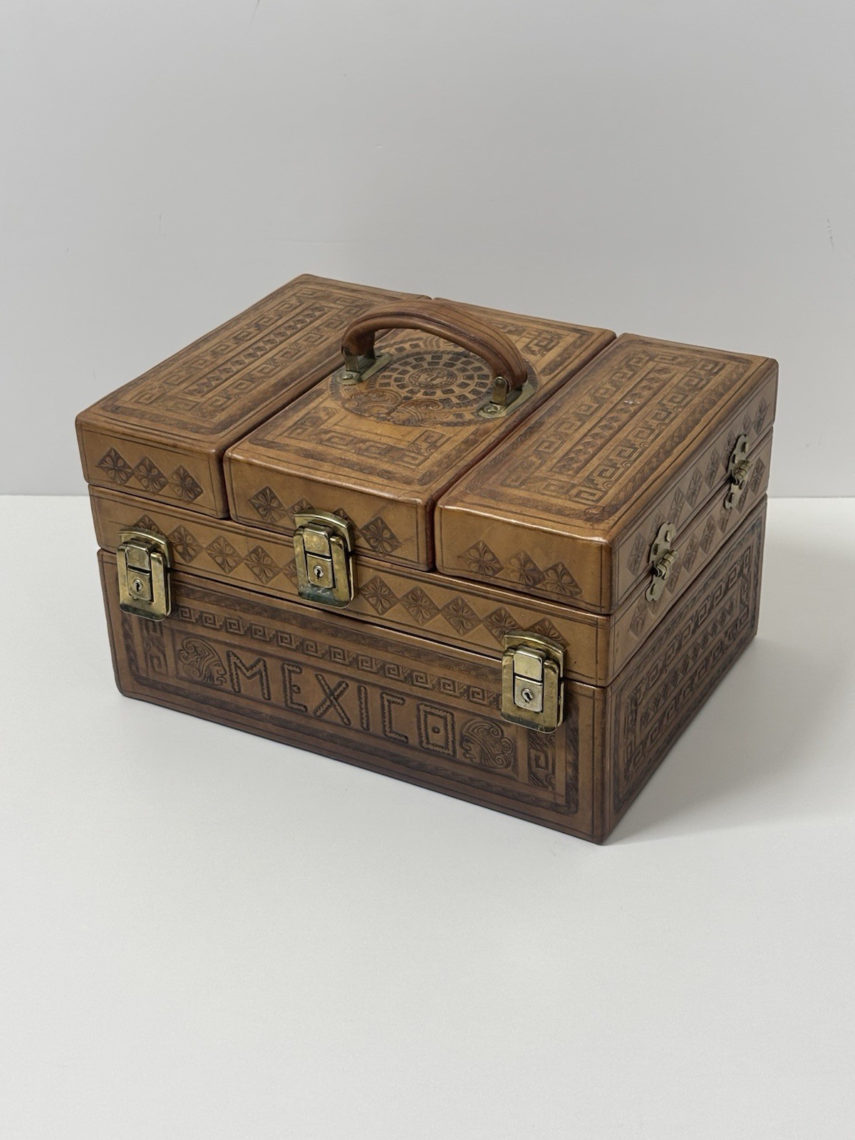 Vintage Tooled Leather Artmex Mexico Travel Overnight Vanity Train Case