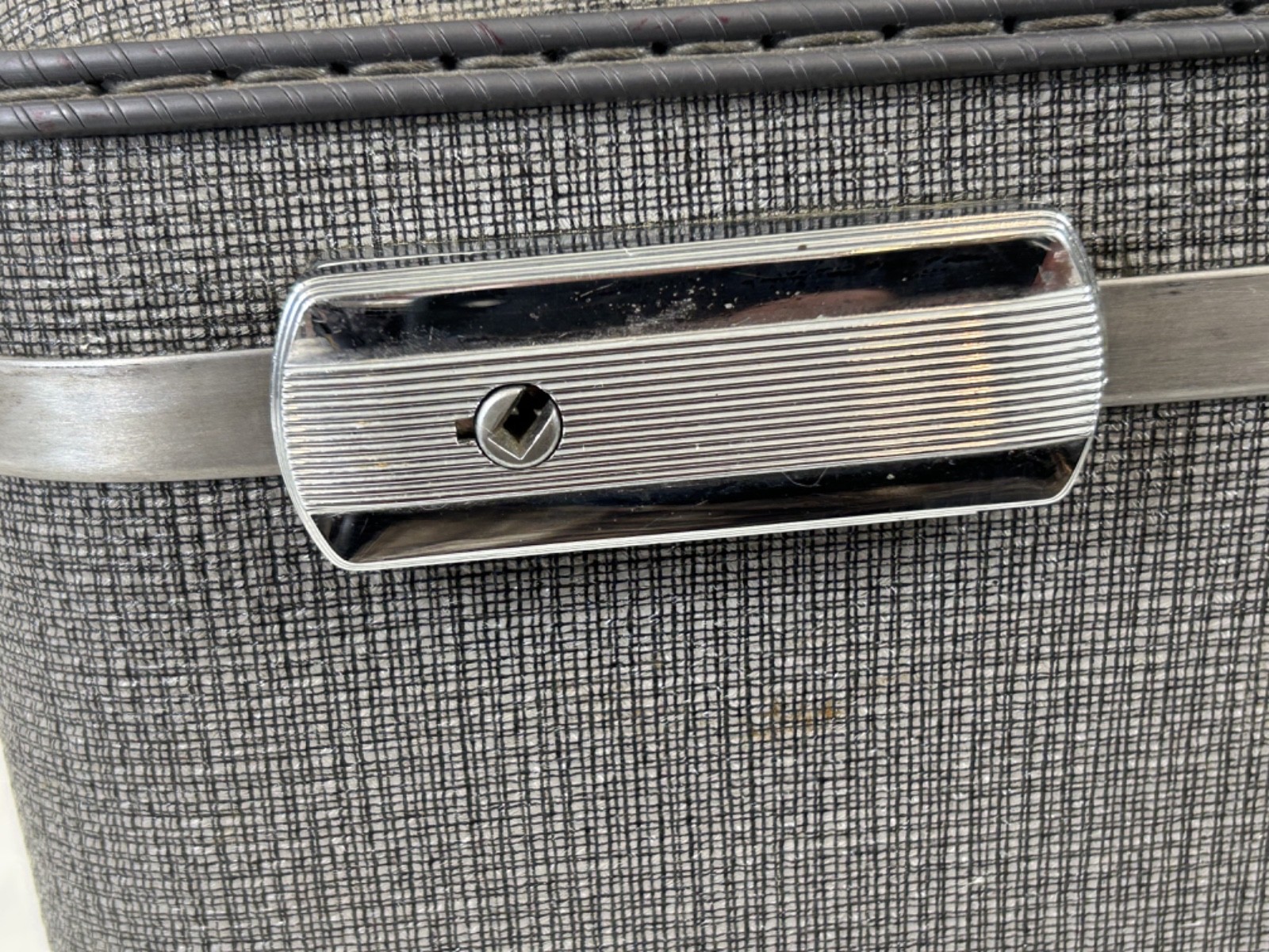 Vintage American Tourister Tiara GRAY Train Case Makeup w/ Mirror & Tray PROP