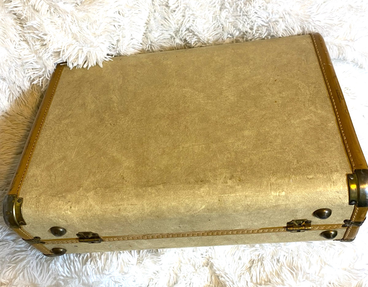 VINTAGE JC Penney Towncraft Tan Brown Hard Shell Suitcase 13″x18″ Travel Luggage