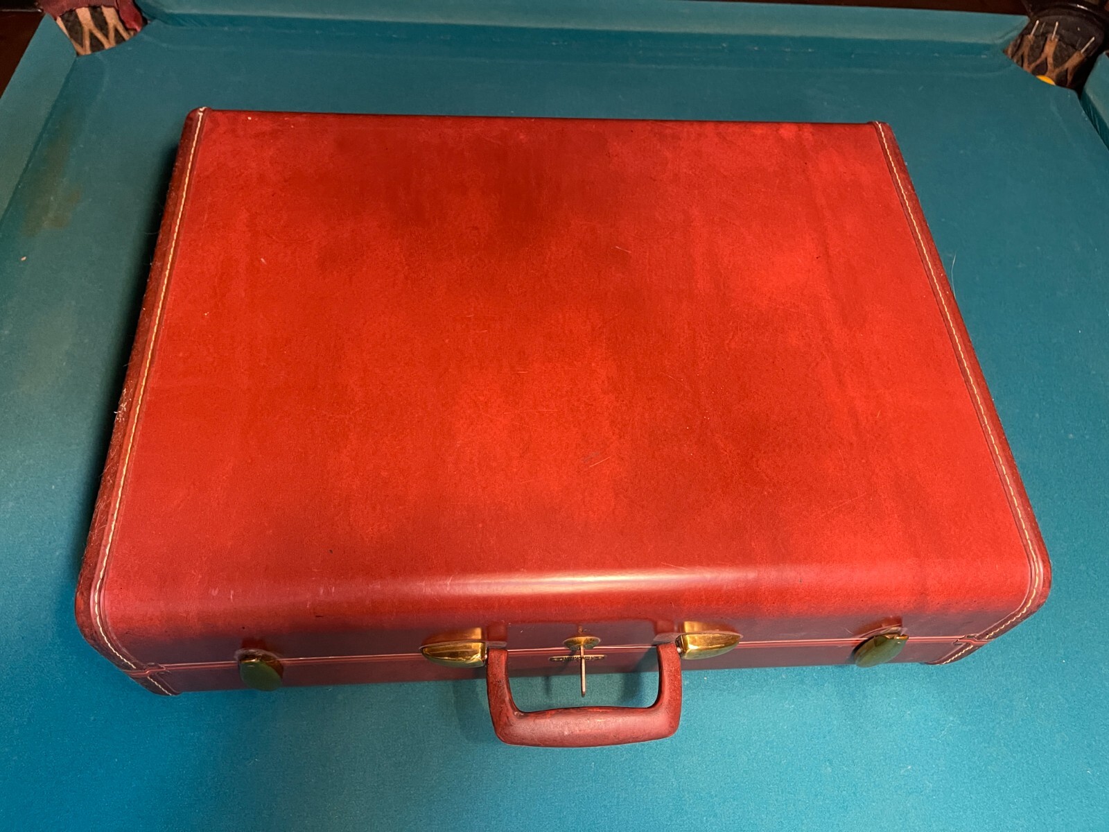 VINTAGE Samsonite 4935 Faux Leather Suitcase Luggage Gently Used Almost Mint