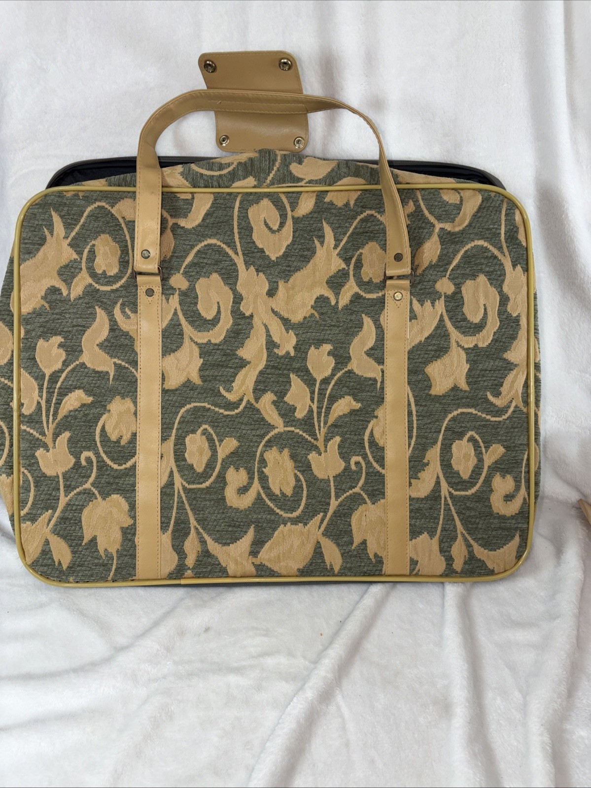 Vintage Jordache Floral Tapestry Travel Suitcase 80s Floral Soft Grandmacore GVC