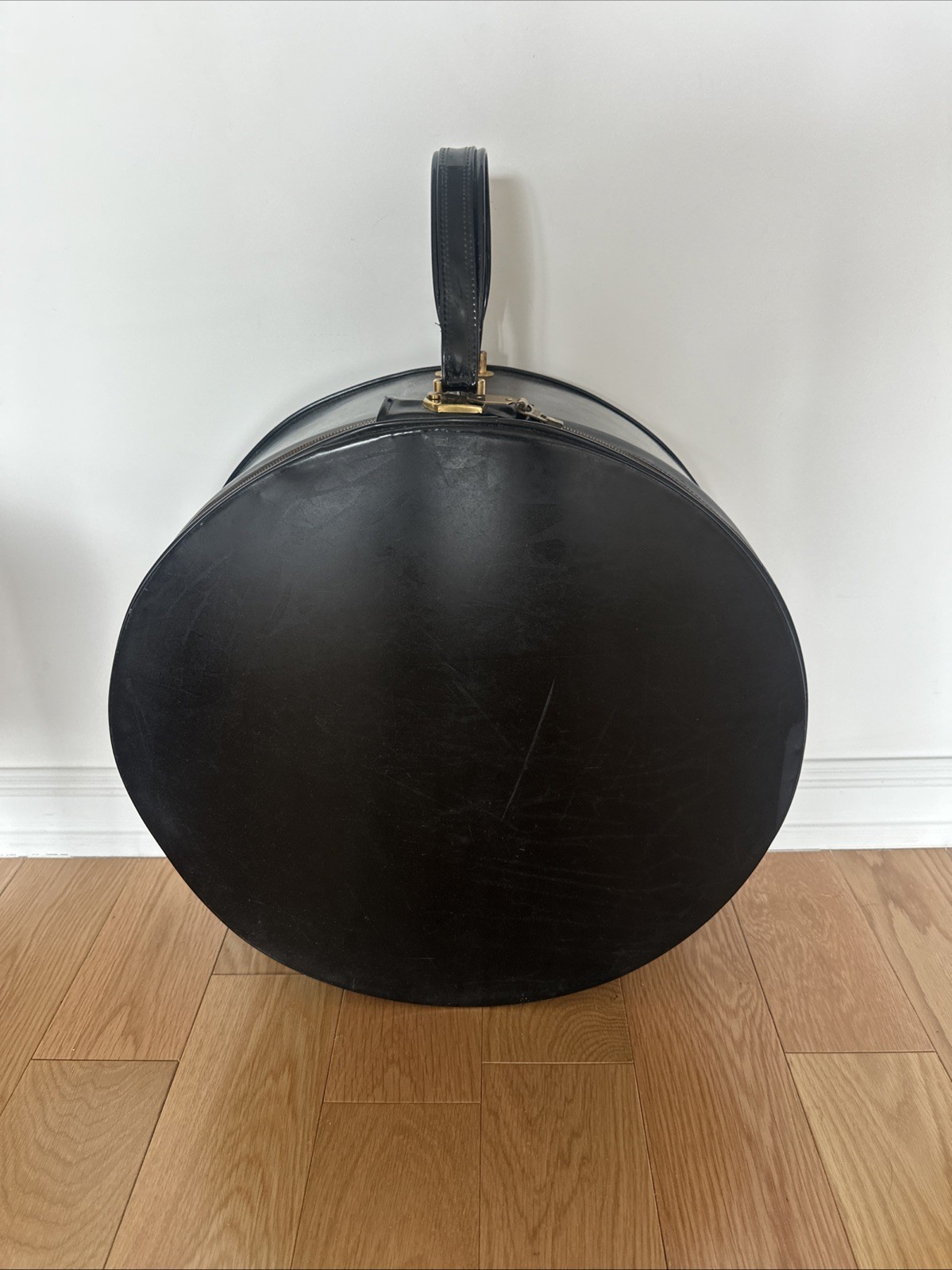 Vintage 1950’s LARK Hat Luggage Train Case Black Patent w Plaid Lining 18″