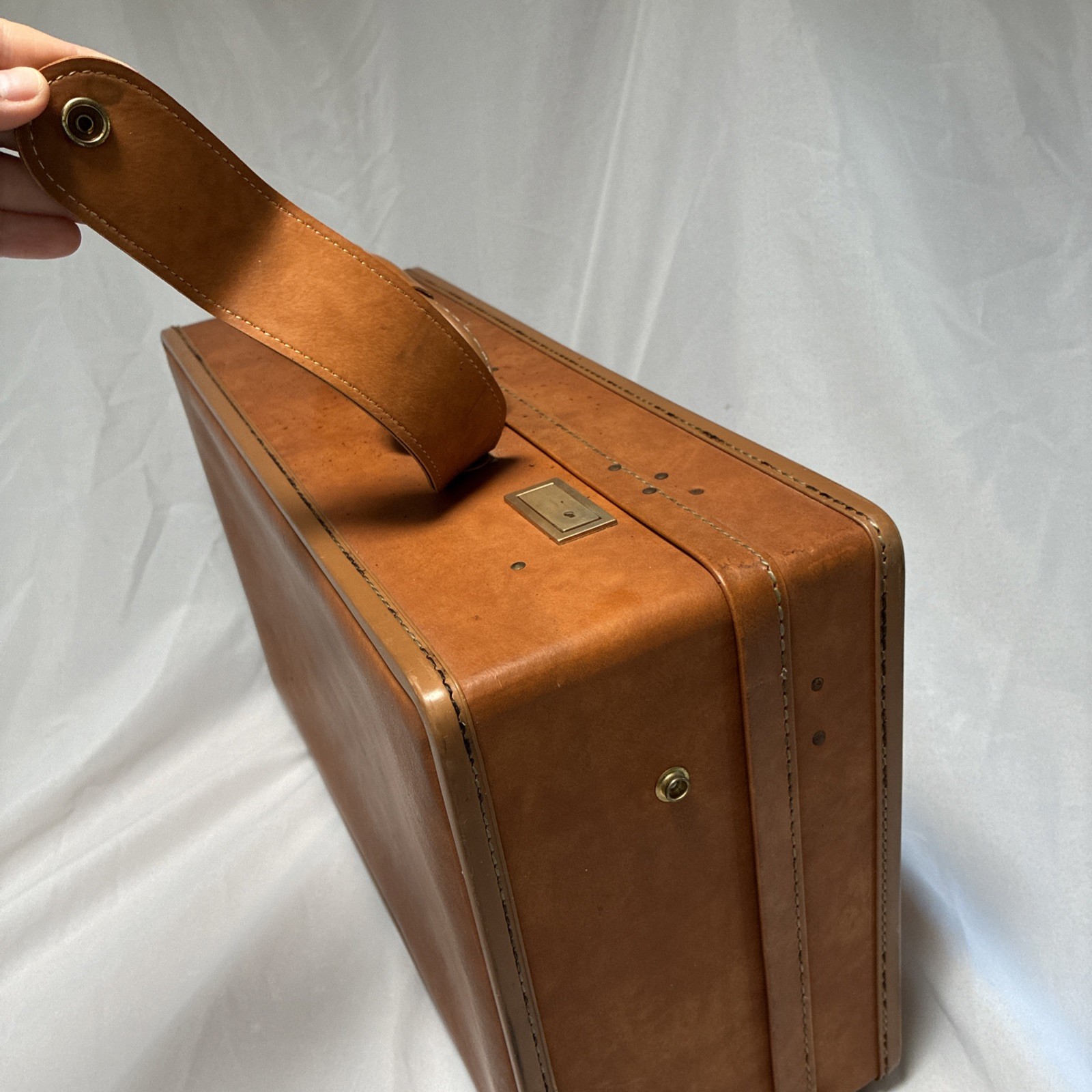 Hartmann Belting Leather Suitcase Vtg Luggage Case Paisley 21″x12.5″x7″