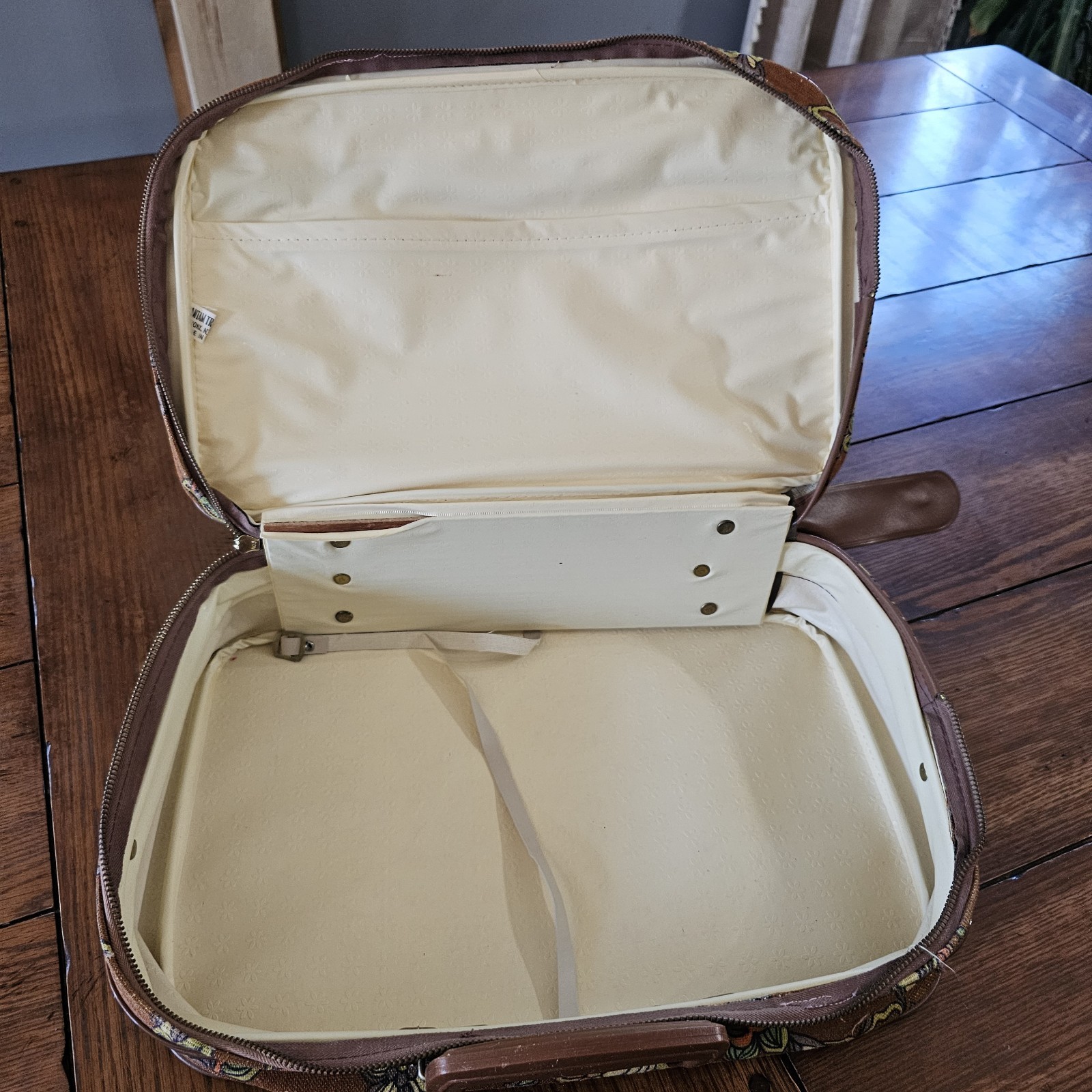 Vintage Bantam Retro Carry on Suitcase Travelbag Brown