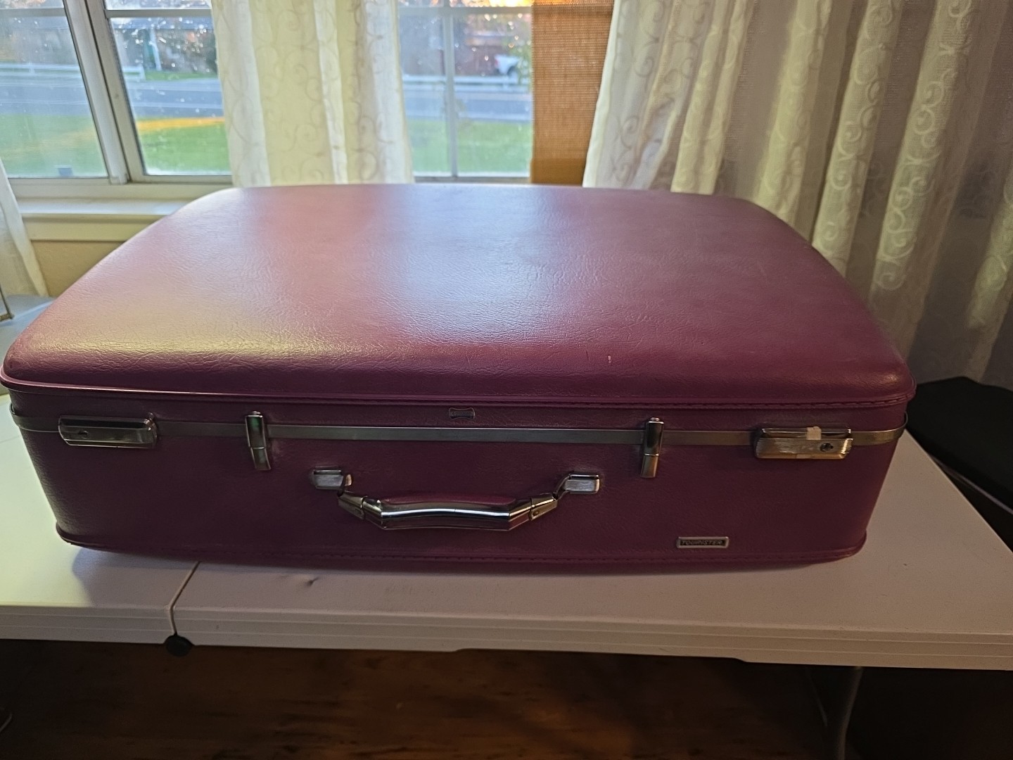 Vintage American Tourister Suitcase Luggage Light Purple Pink Interior