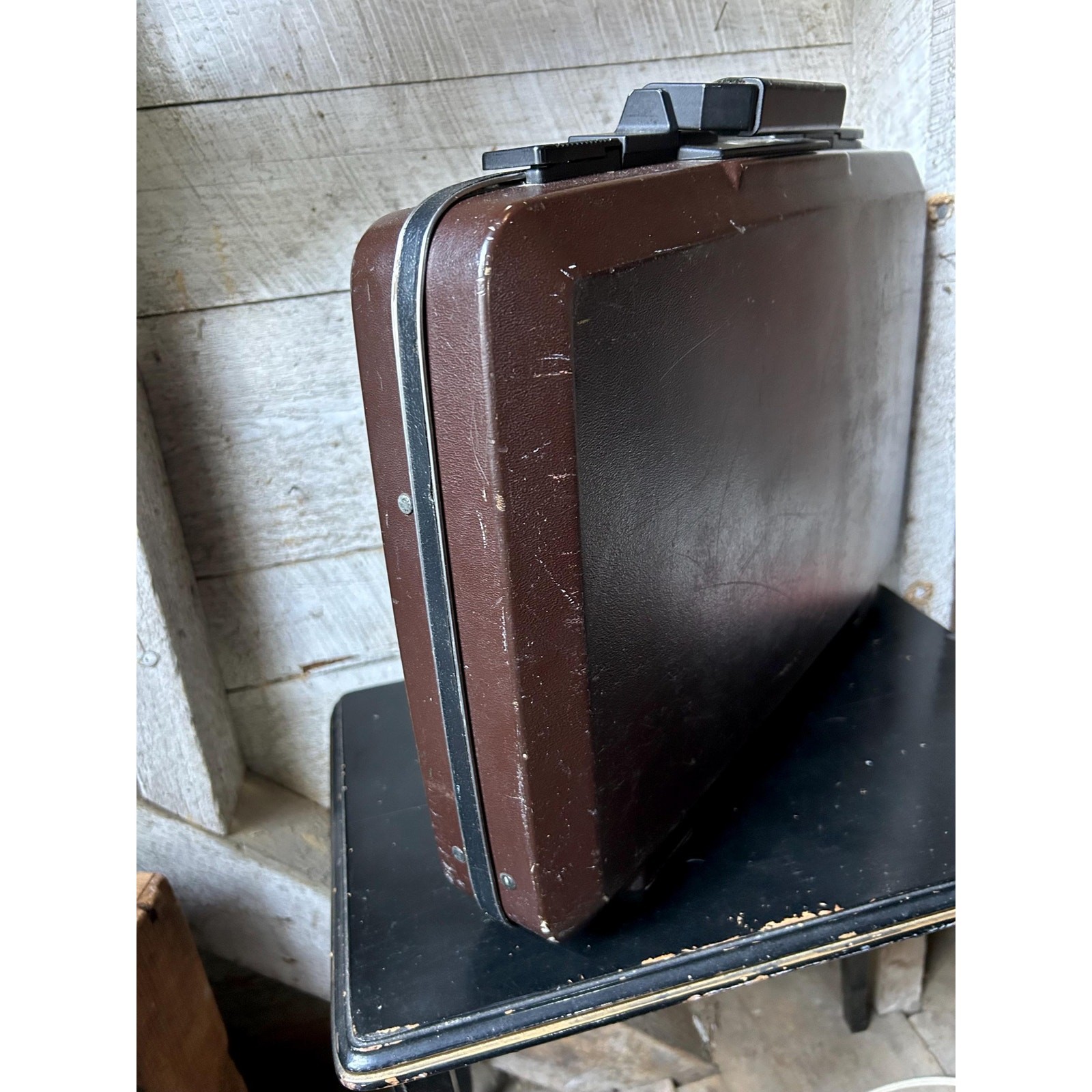 80s American Tourister brown briefcase hard case attaché case combination lock
