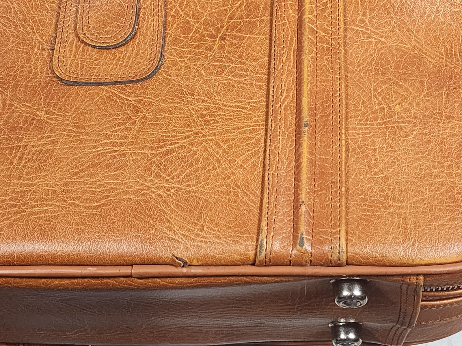World Traveler Brown Leather Vintage Luggage Set Zipper Closure Buckle Straps
