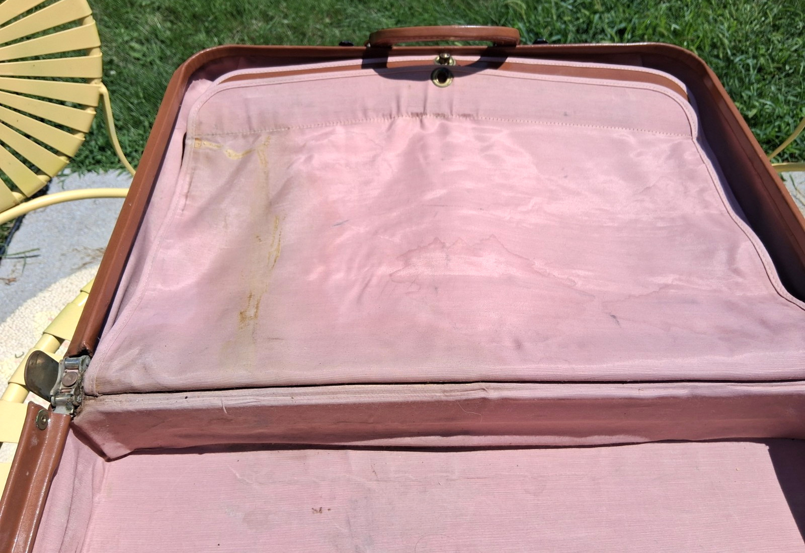 RARE Vintage Genuine Cowhide Leather Schell Tripak Suitcase 20′ x 14 -Gorgeous!