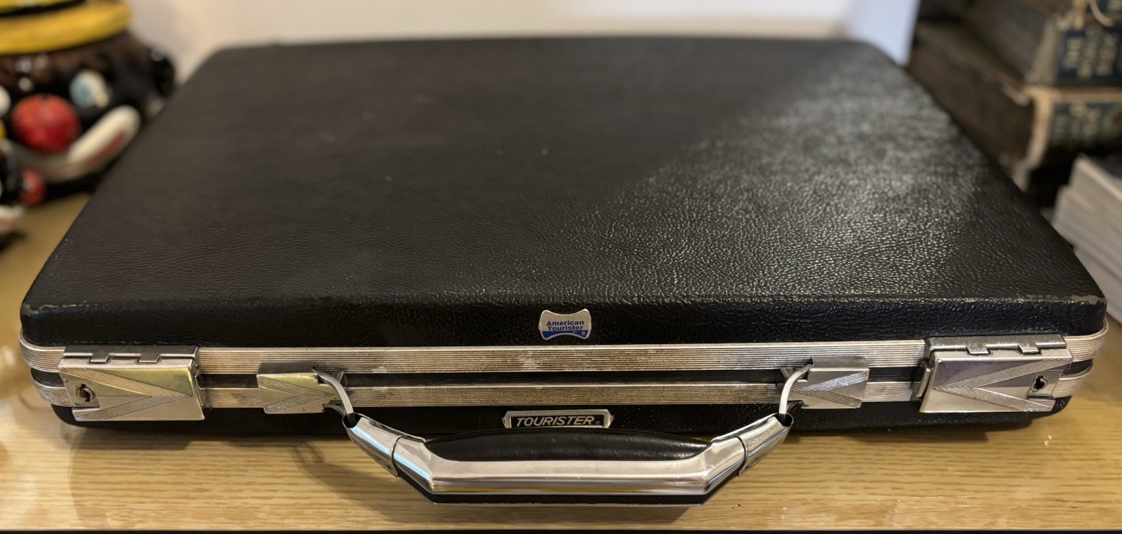 Vintage American Tourister Briefcase Attache Black Hard Shell Luggage No Key USA