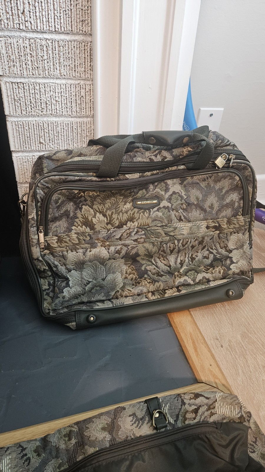 Vintage Jaguar Floral Tapestry Luggage 4 Piece Set Travel JCPenney 80’s Rolling