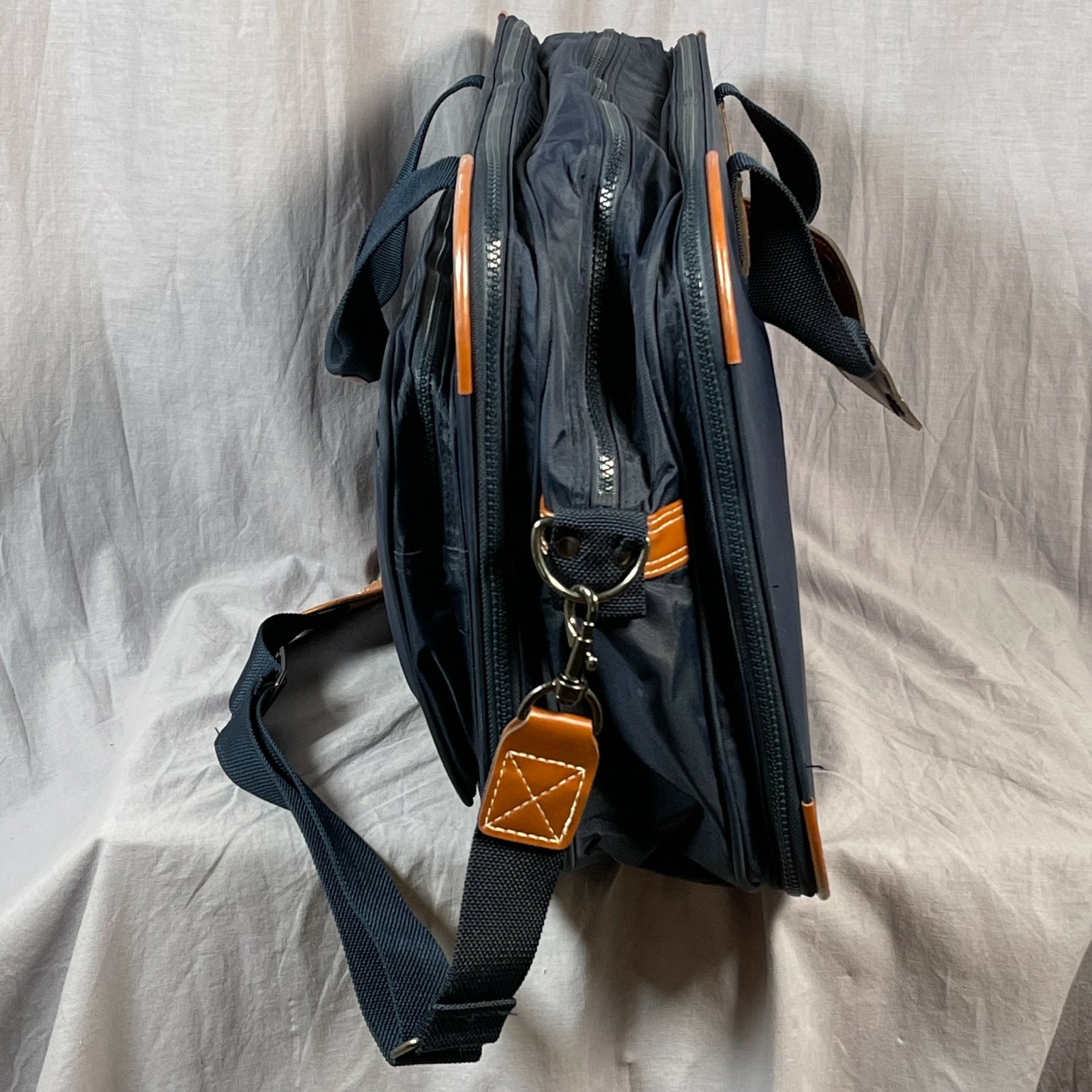 Jordache Canvas Large Carry On Shoulder Messenger Bag Travel Weekender Vintage