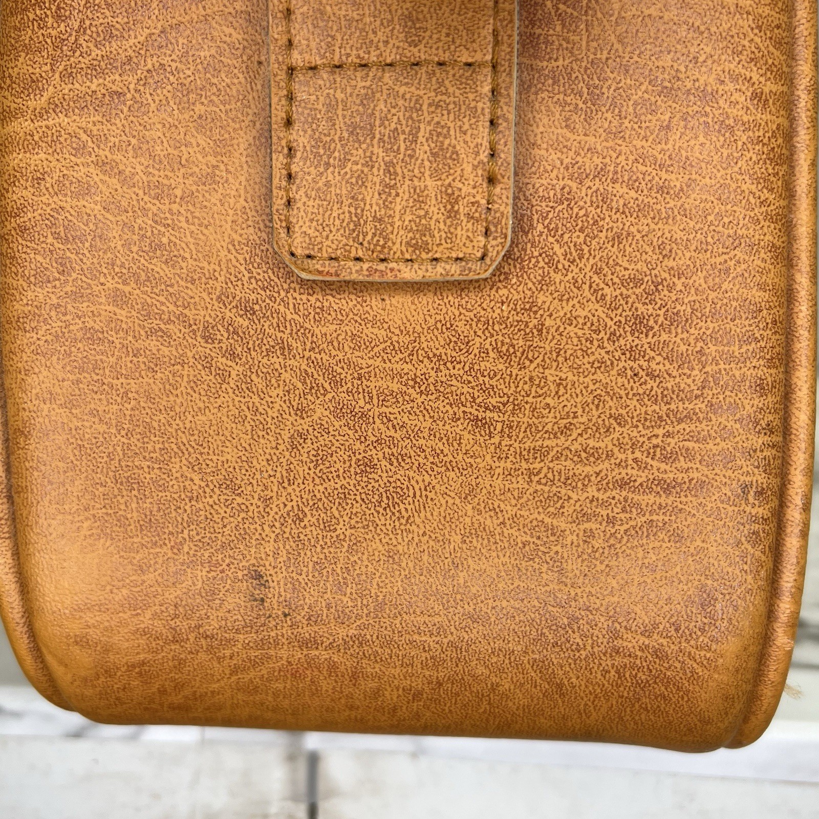 VINTAGE Meridian Profile Leather Travel Bag Carry On Shoulder Strap Luggage