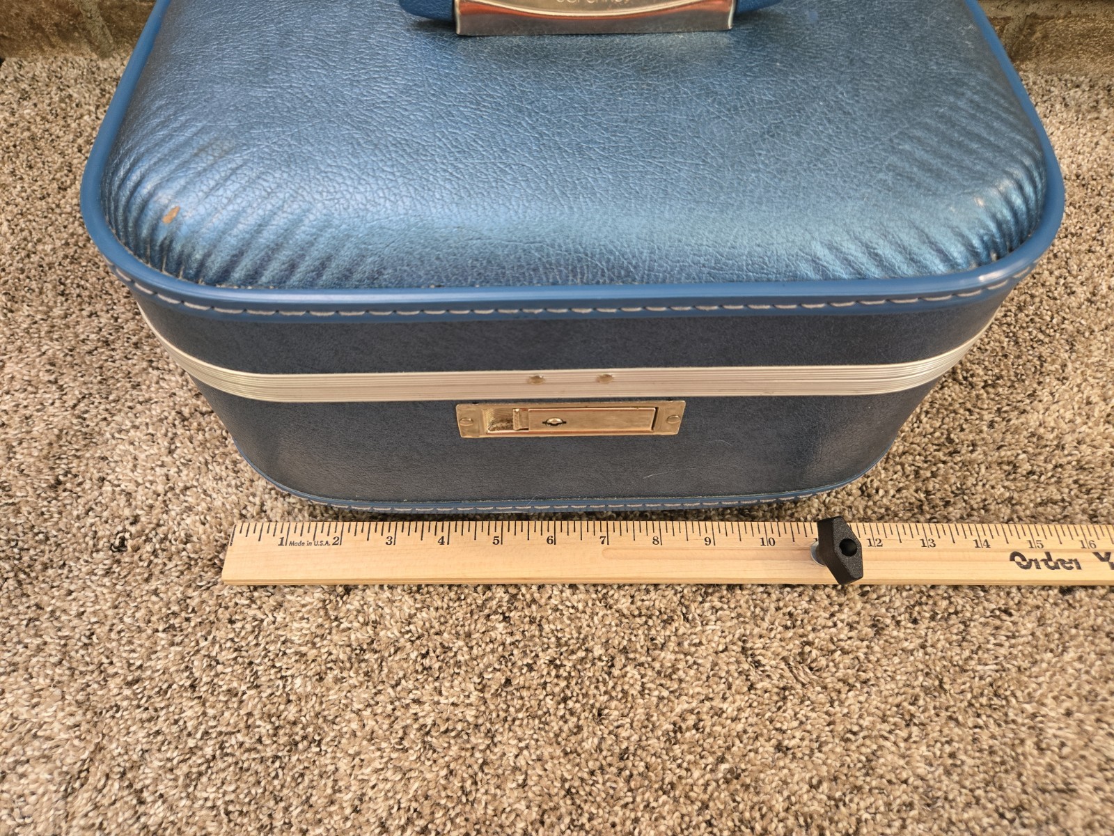 Vtg 70s JCPenny Metallic Blue Vinyl Makeup Vanity Travel Train Case W/Keys USA