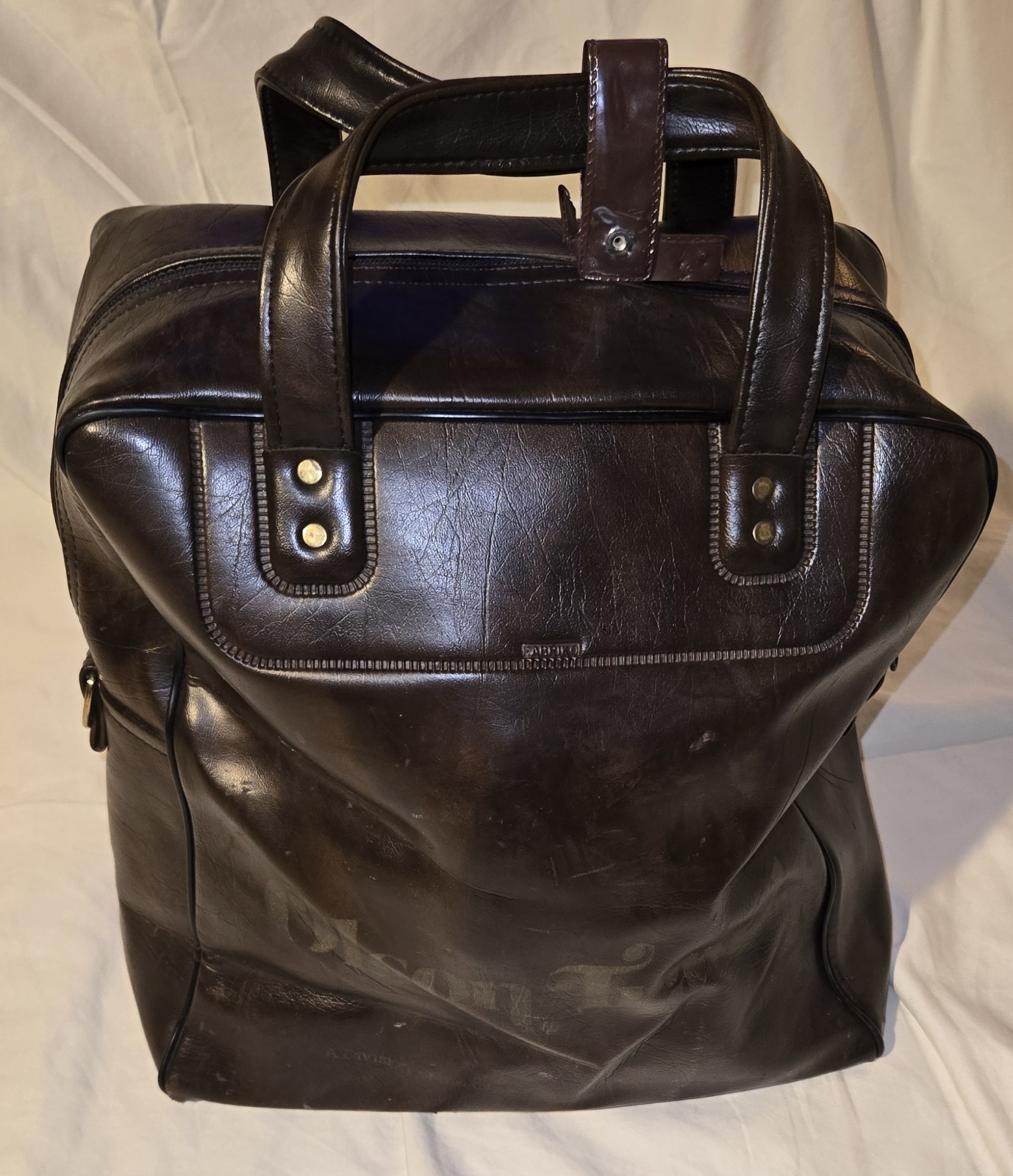 Vintage 1980s OLSON TRAVEL Overnight Bag. Brown Faux Leather Carry On Handles