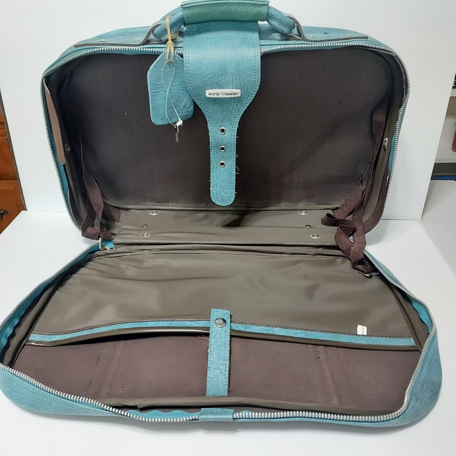 Vintage World Traveler Suitcase Soft Case Carrier Mid-Century Blue W/Lock & Keys