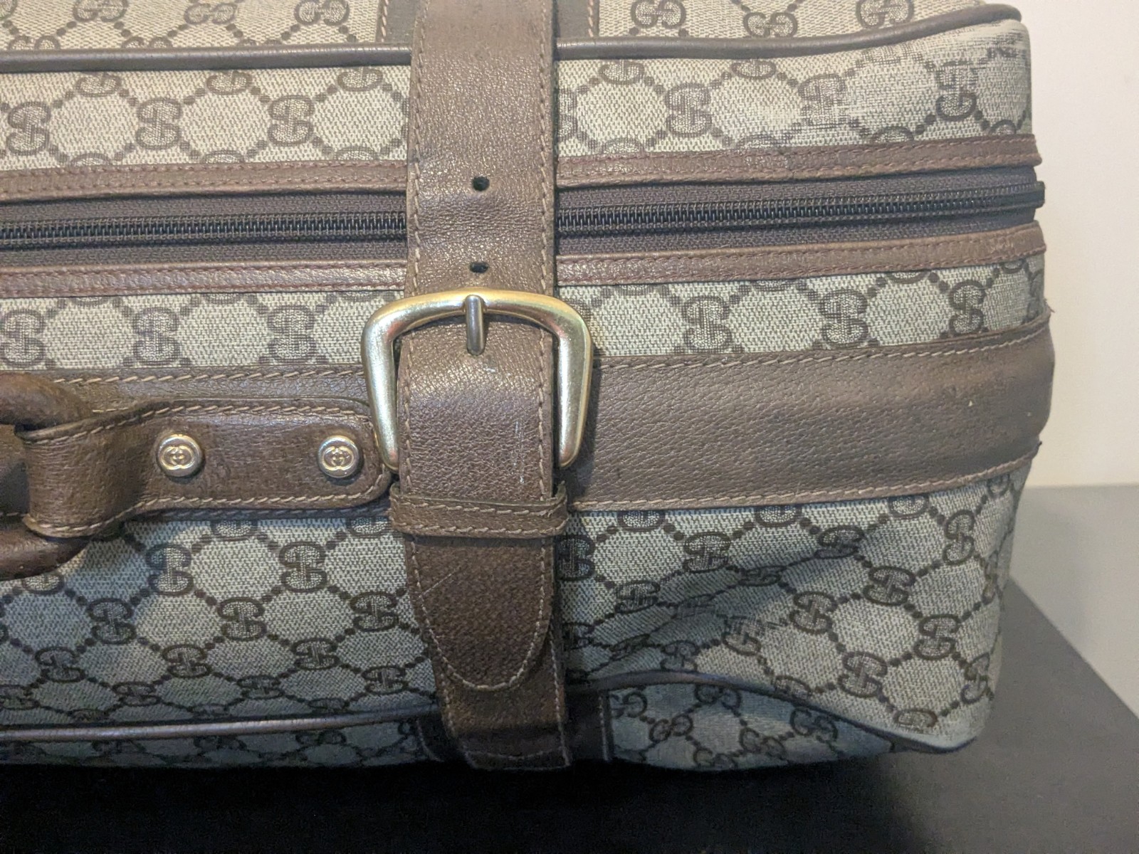 Gucci GG Supreme Logo AUTHENTIC Vintage Suitcase Trunk Travel Luggage WITH COA