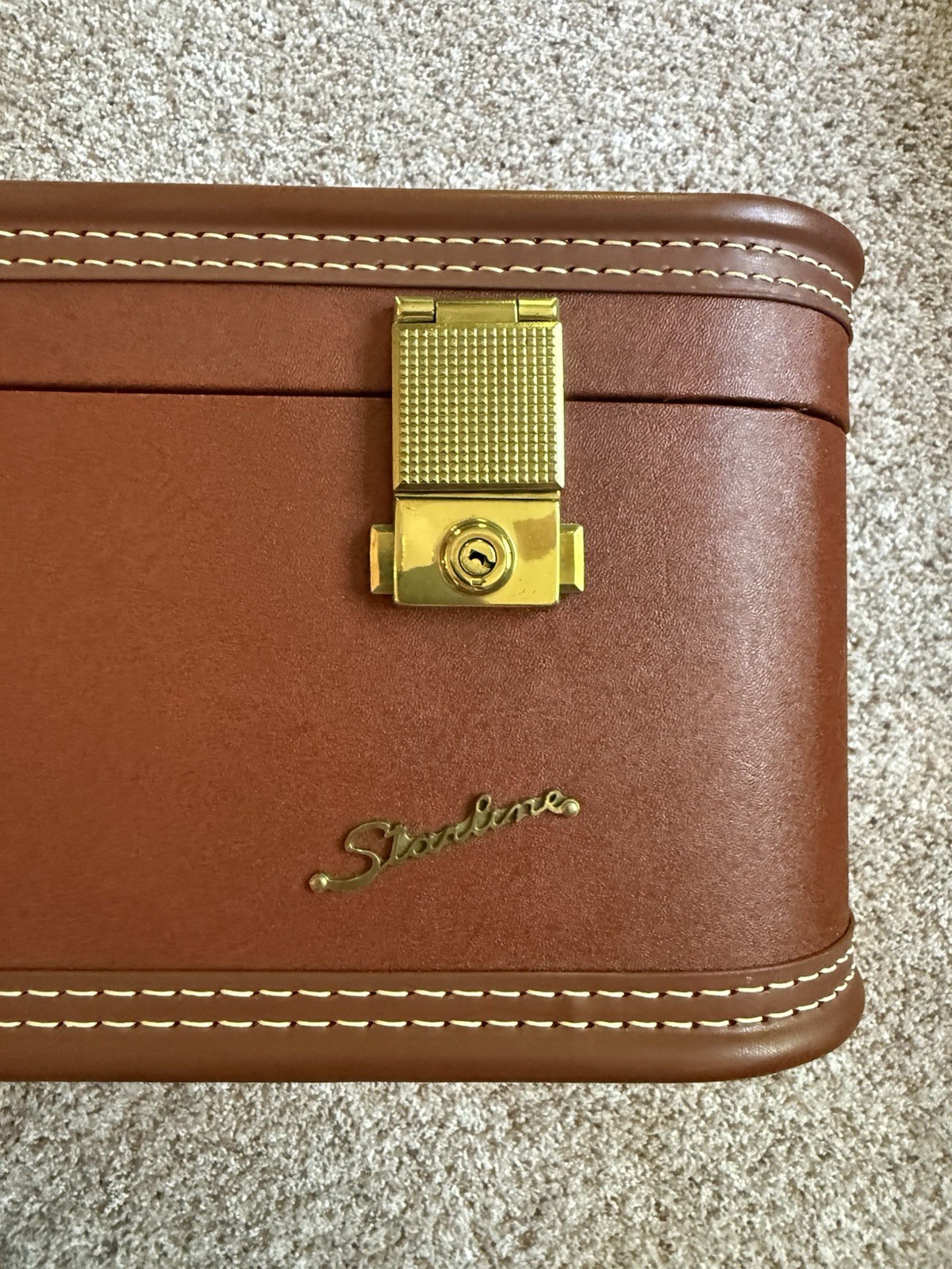 VINTAGE Luggage/Travel LADY BALTIMORE STARLINE SUITCASE 24”x15”x8”