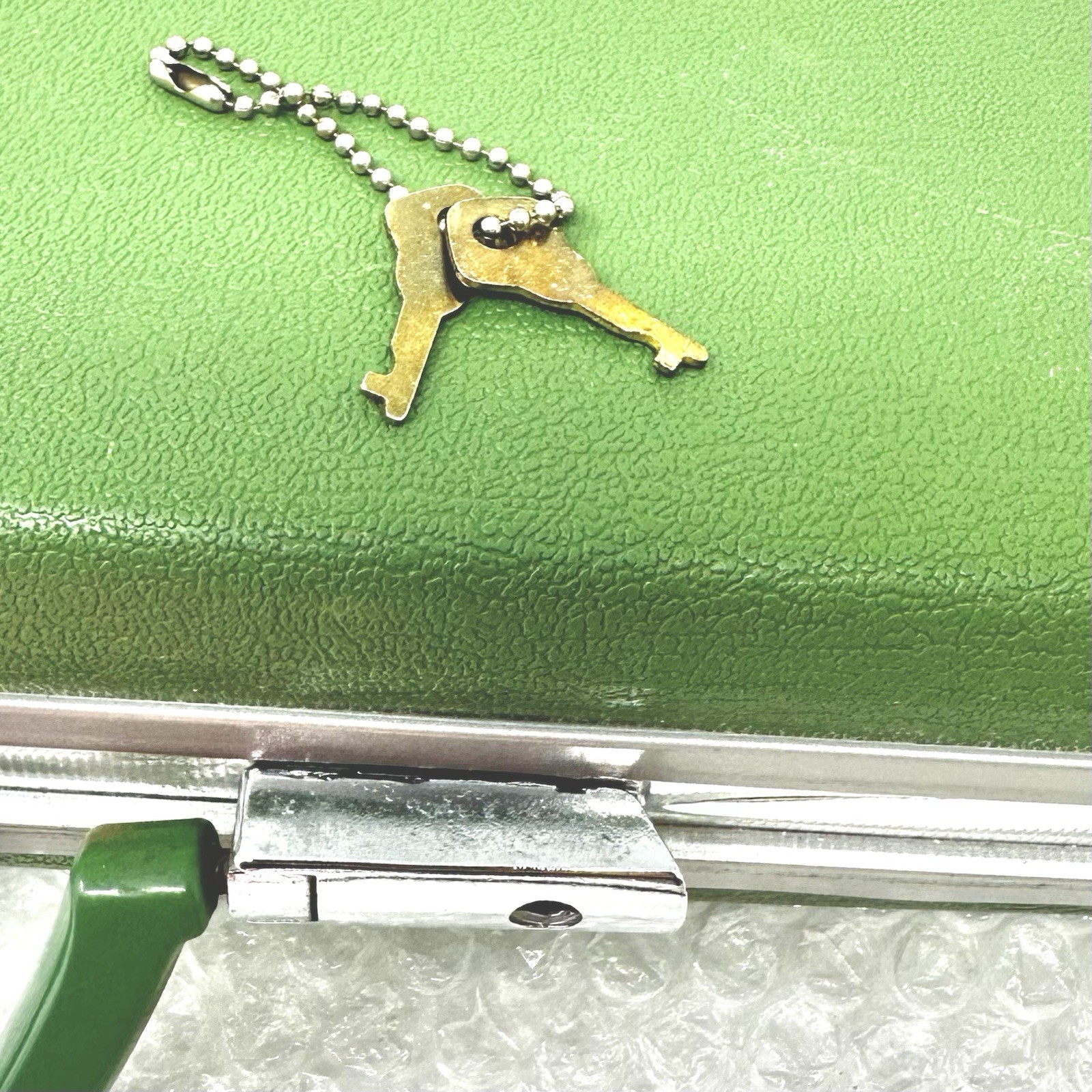 *RARE* Vintage 1960’s Samsonite GREEN 17″ FLOWER POWER HIPPY Briefcase Carry-on