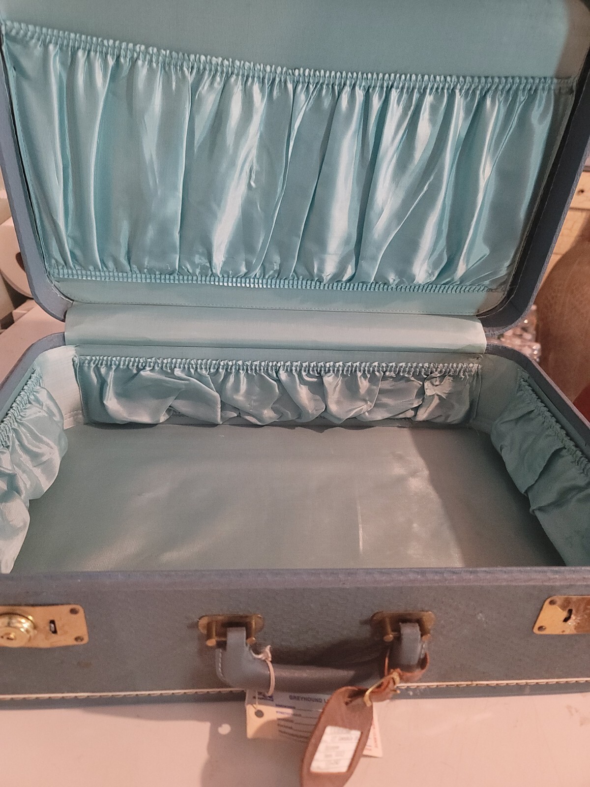 2 Vintage Train luggage Makeup Hardcase Cosmetic No Tray, no key, With Mirror