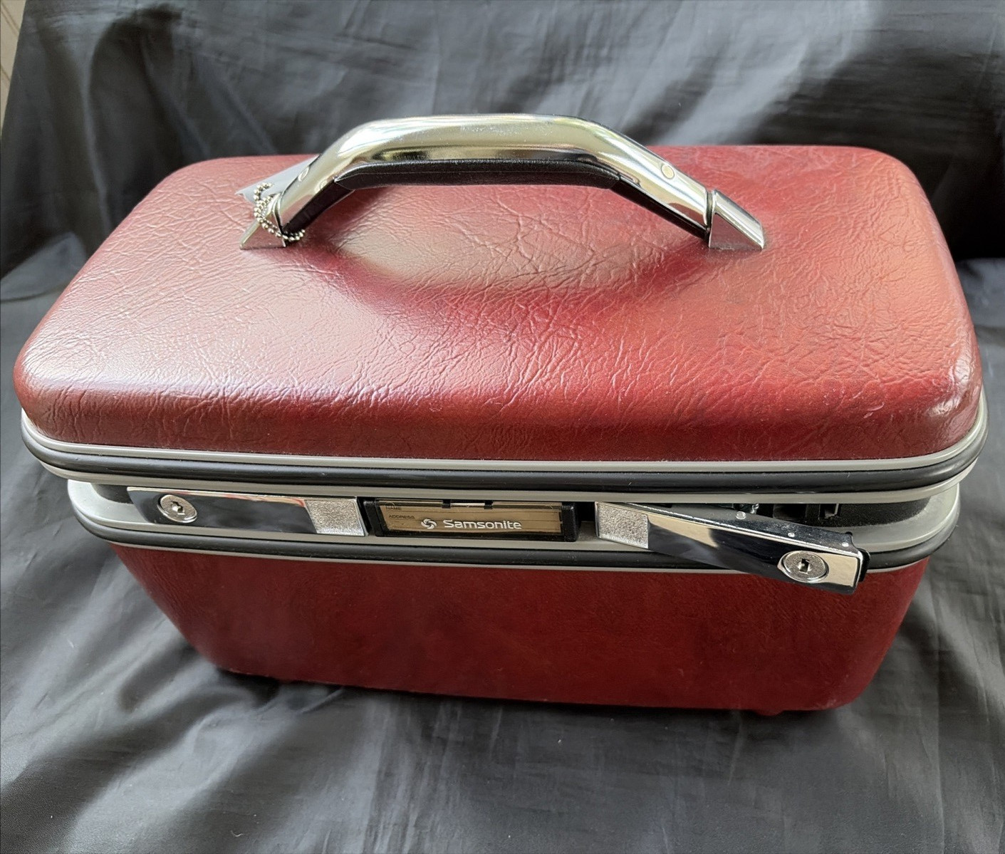 Vintage Samsonite Silhouett Train Case Red Cosmetic Case w/ Mirror, Tray & key