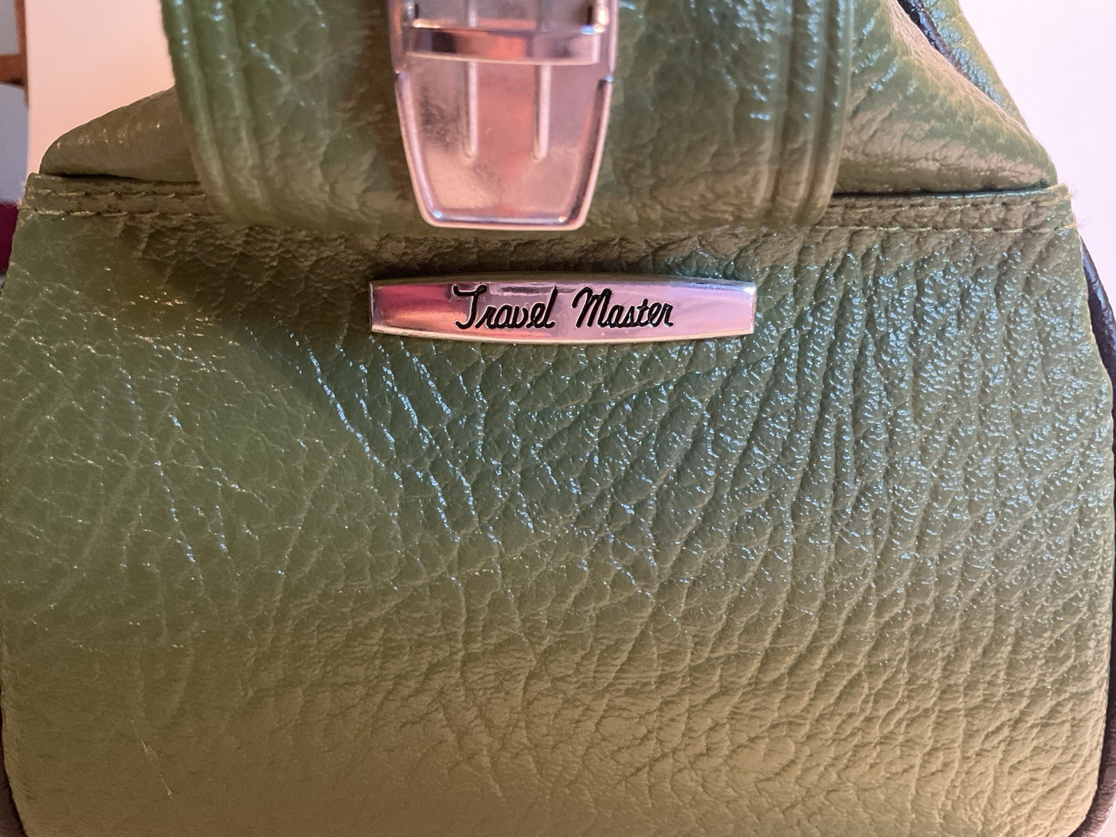 Vintage Avocado Green Sears Roebuck Travel Master Travel Bag Carry On Luggage