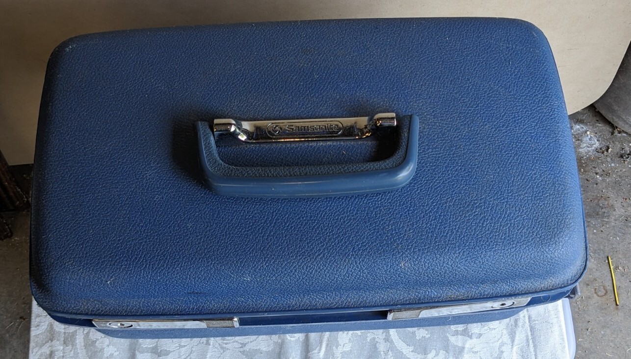 Vintage Blue Samsonite Concord Vanity Train Case /Makeup Carrier 15X9X8 With Key