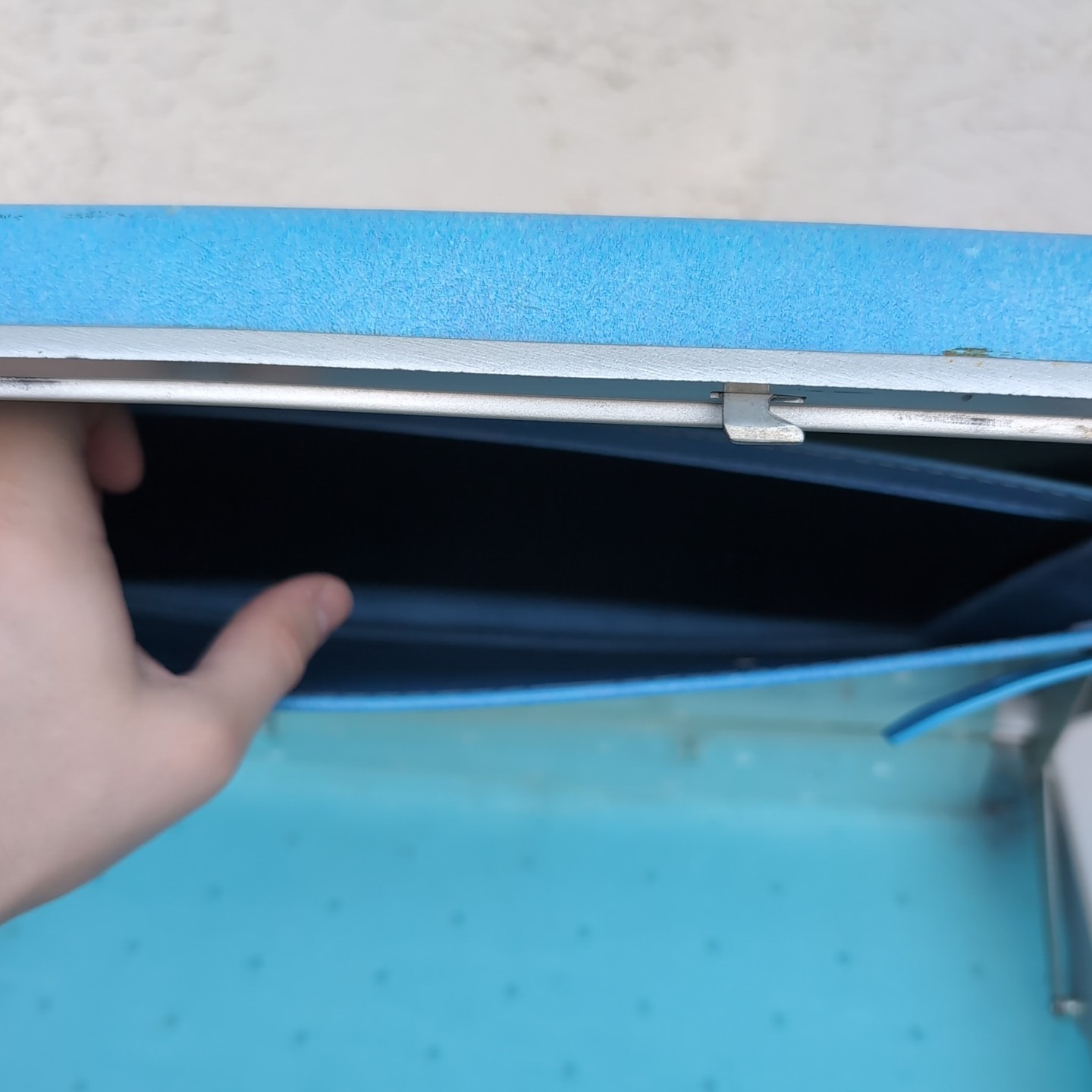 Classic Vintage Blue Samsonite Briefcase Hard Shell Snap Lock w/ Key (No keys)