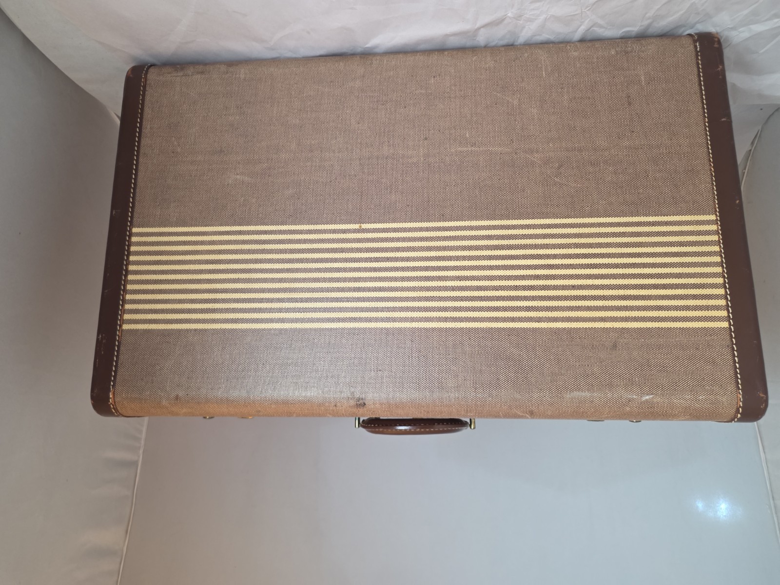 Vintage 1940s Lincoln Zephyrweight NY “H.F.B.” Luggage with Pockets Strap & Keys