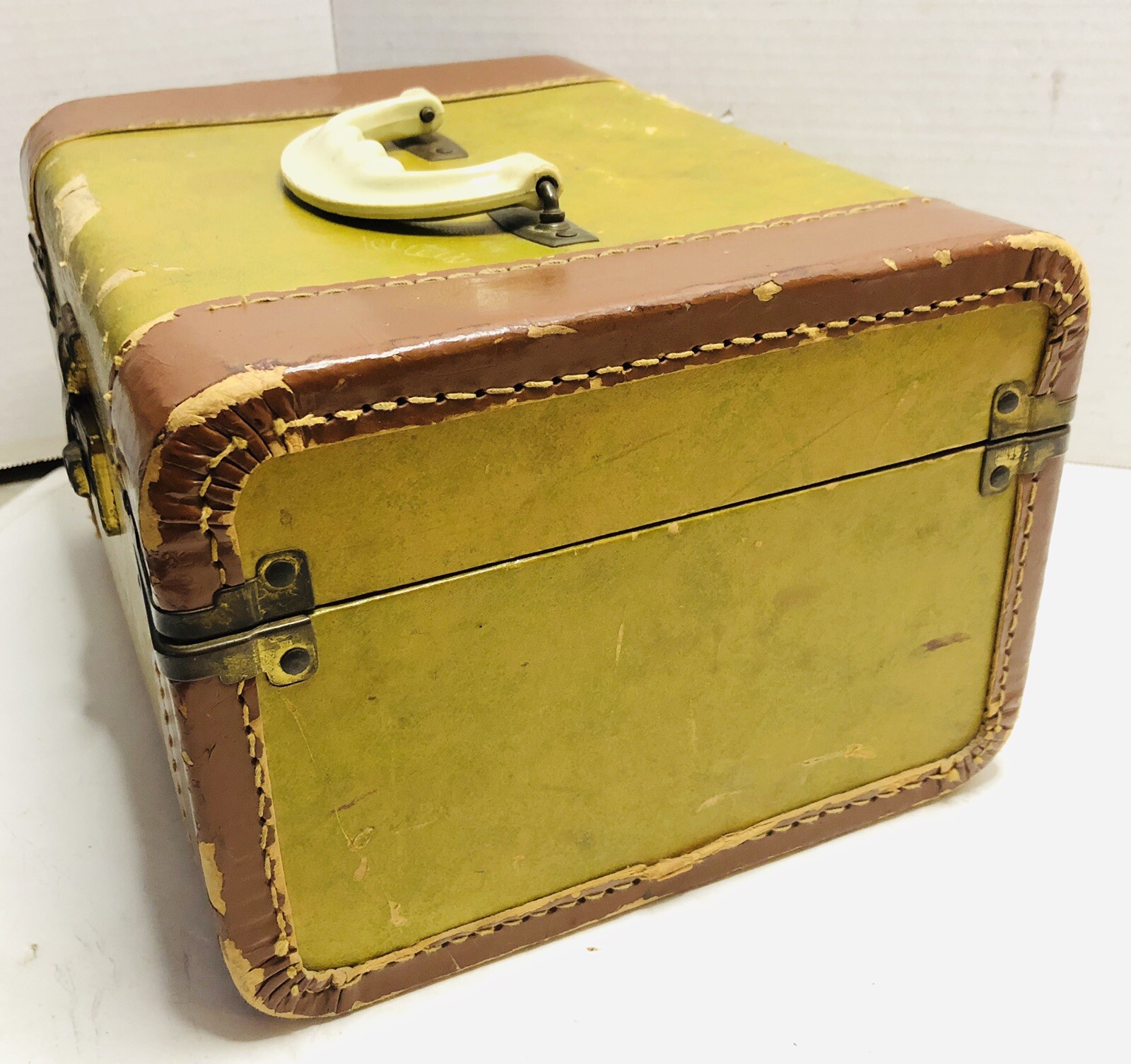 Vintage Hard Shell Train Travel Makeup Case Luggage Faux Leather