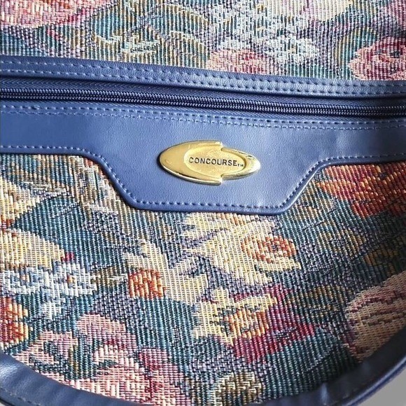 Vintage Concourse Womens Floral Tapestry Leather Travel Luggage Bag Extra Large
