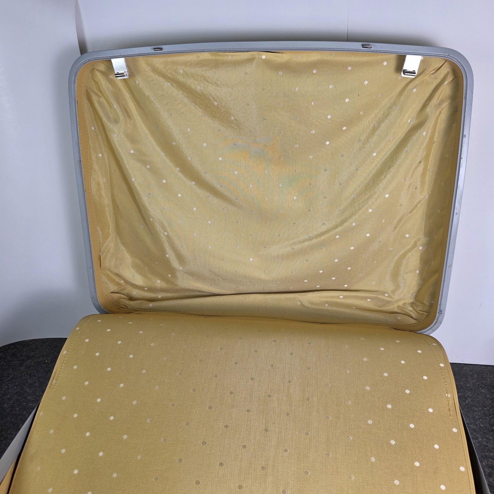 Vintage Samsonite Silhouette Yellow Hard Shell Suitcase USA Luggage Travel Case