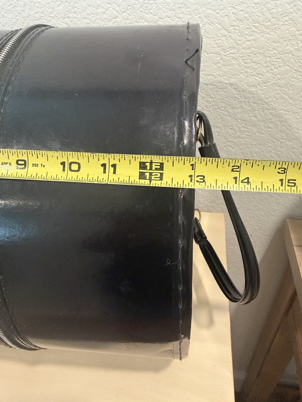 Vtg Black Swift PATENT Wig HAT Box Travel Case With HANDLE Round 13”Larger