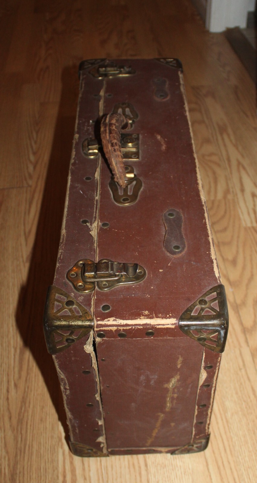 VINTAGE LEATHER HANDLED BRASS FAUX LEATHER CARDBOARD SUITCASE ART DECO MCM