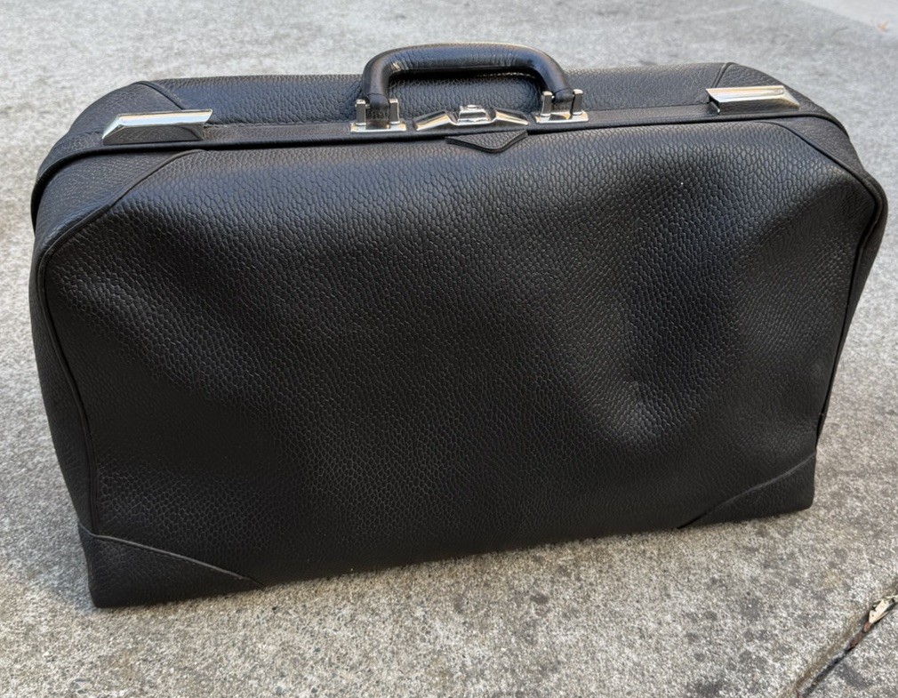 Vintage 1920s Dresner Top Grain Cowhide Suitcase – Patented 1921 – Plaid Liner