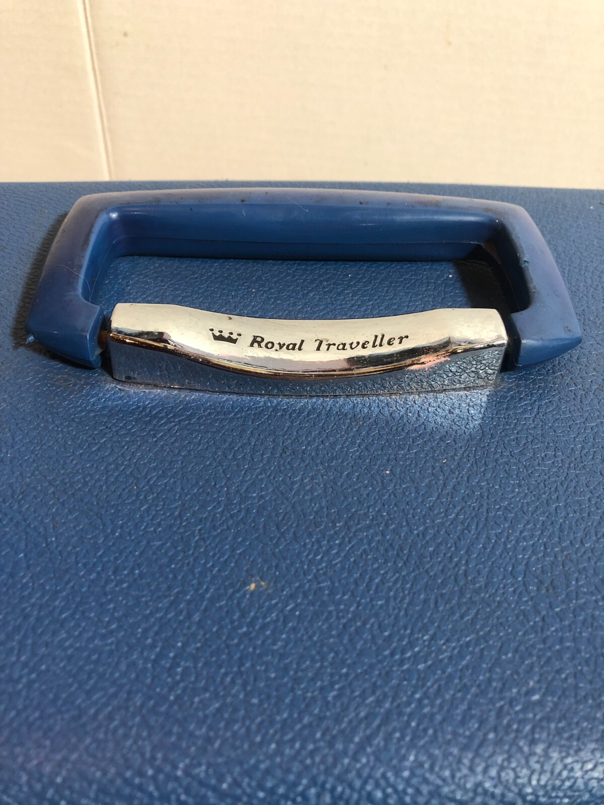 VINTAGE Royal Traveller Montbello Samsonite BLUE Train Case Luggage NO KEY