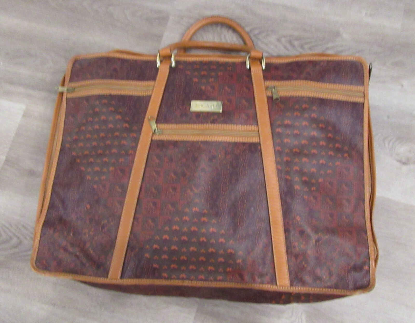 ESCADA luggage, vintage, 21″ x 15″ x 6″, two handles, zipper closure