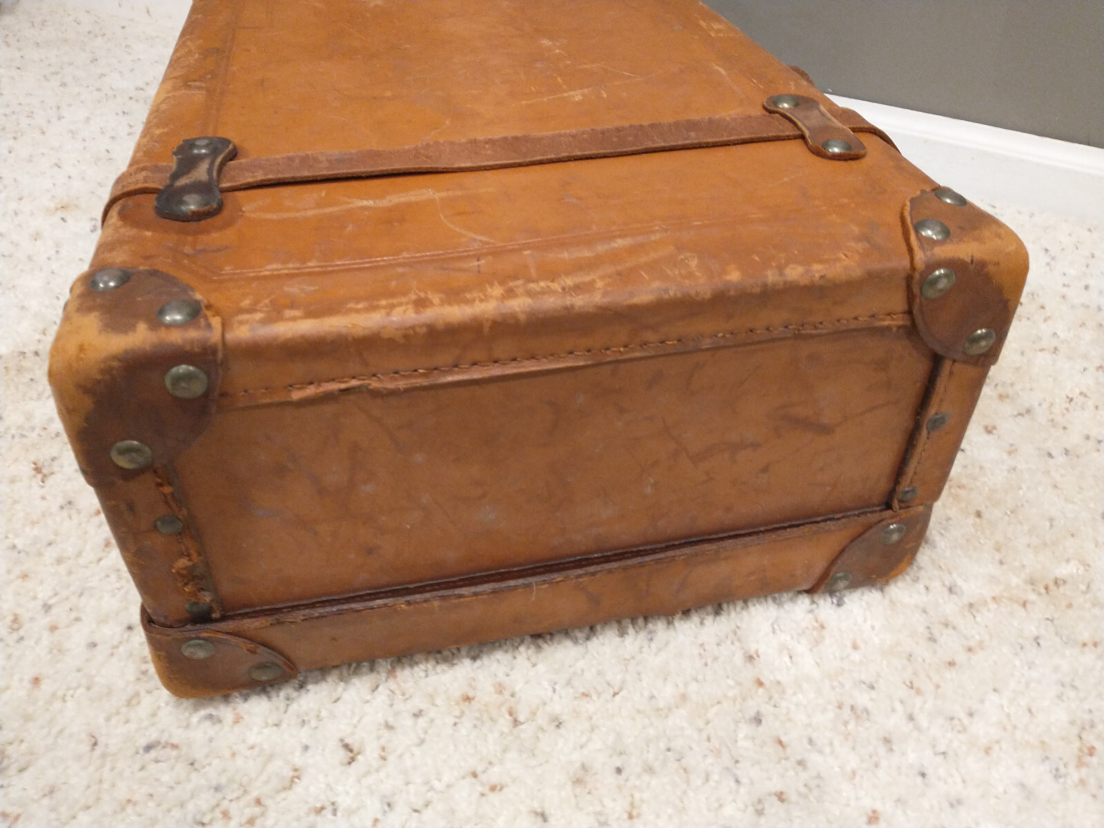 vintage antique genuine hard leather travel suitcase 24x13x7