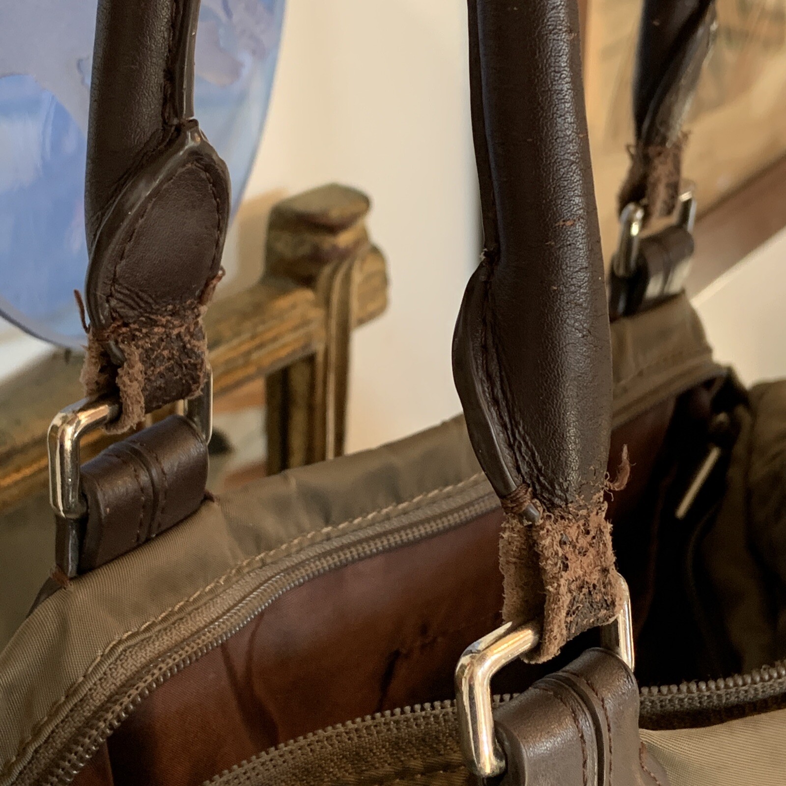 Tumi nylon satchel handbag leather handles pockets and zips galore, Its A Wreck