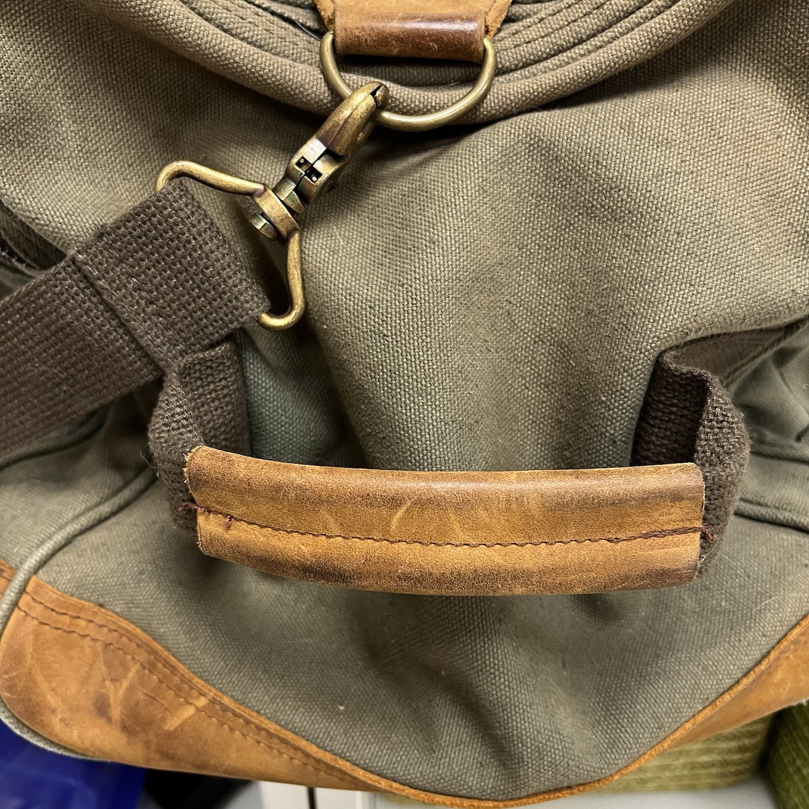 Vintage High Sierra 24″ Green Brown Leather Trim Canvas Duffle Bag Travel Carry