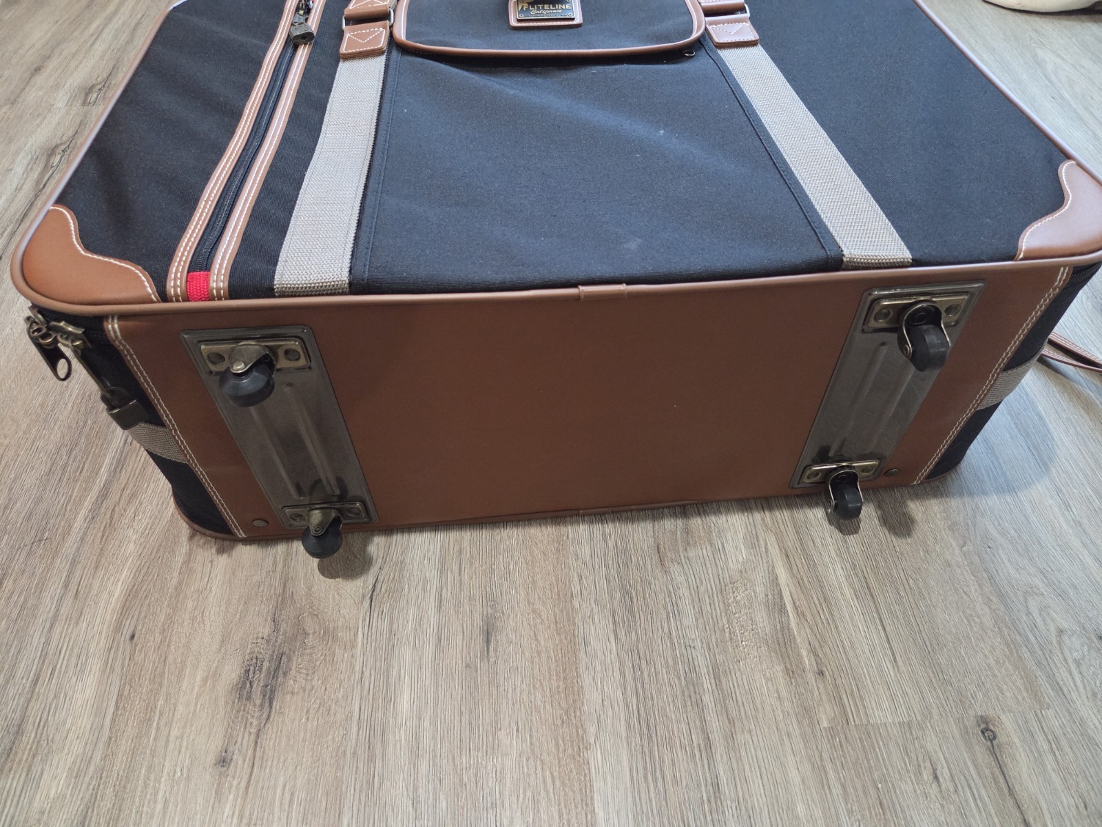 Vintage Ricardo Beverly Hills Luggage 3 Piece Set. 2 Pullman W/wheels 1 Garmment