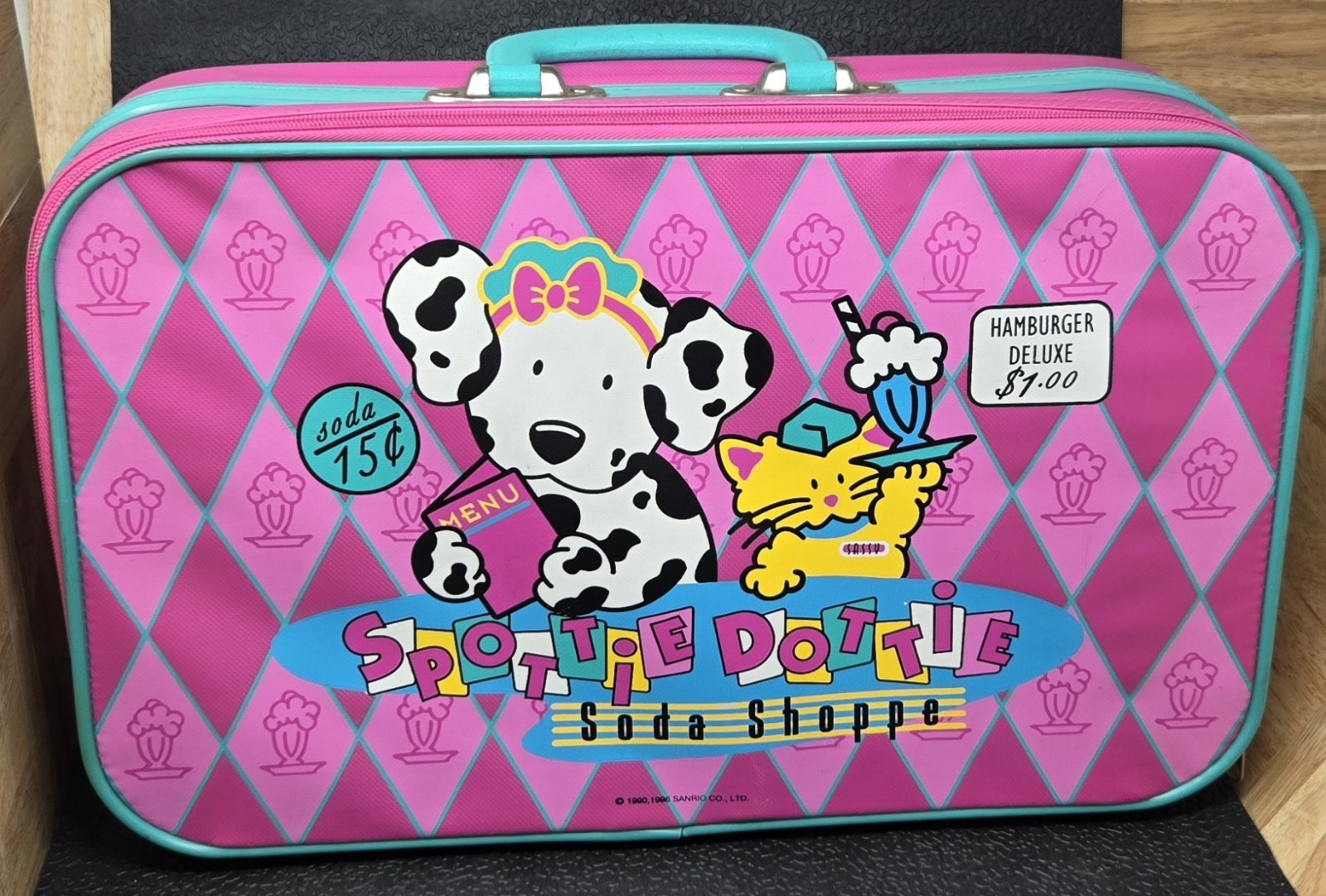 VTG 1996 Spottie Dottie Sassy SANRIO Pink Soda Shoppe Luggage Suitcase Carryon