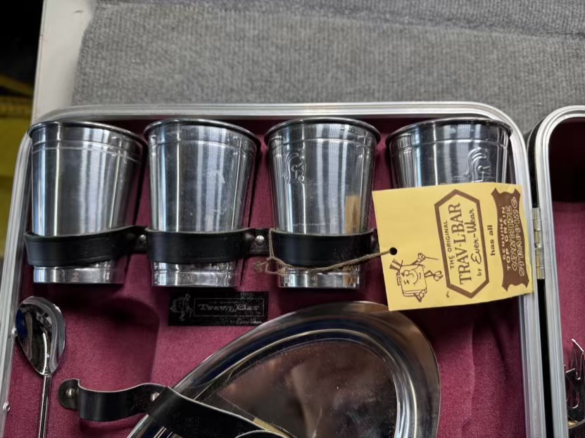 Ever-Wear Trav-L-Bar W Case