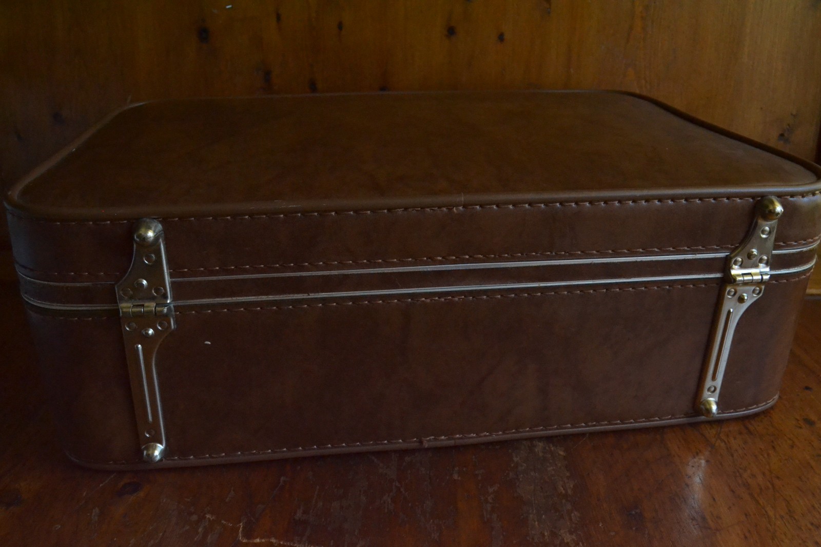 Vintage MCM Sears Featherlite Pullman Suitcase w/ 2 Keys Brown Mint