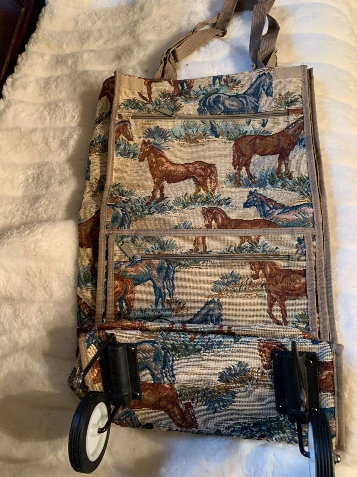 VTG PIONEER EXPRESS HORSES THEME WHEEL TRANSPORT BAG HANDLES ZIPPED