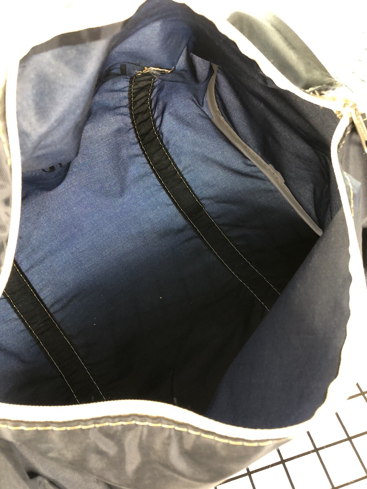 Vintage Brunswick Nylon Tote Carry-On Overnight Bag 14” Navy Blue White READ