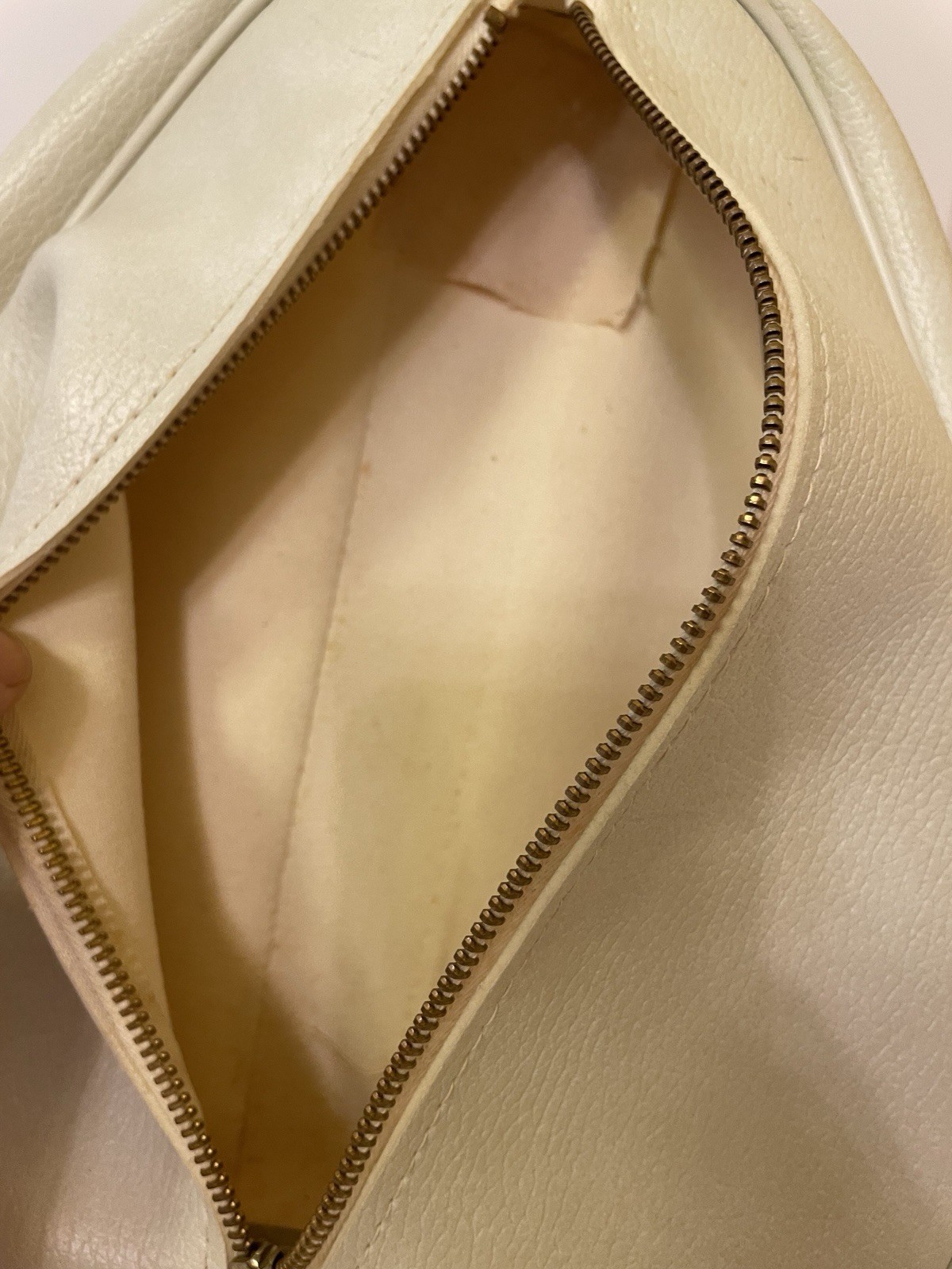 Vintage SEBA MCM Cream Leather Teardrop Cosmetic Travel Case Mid Century 12”