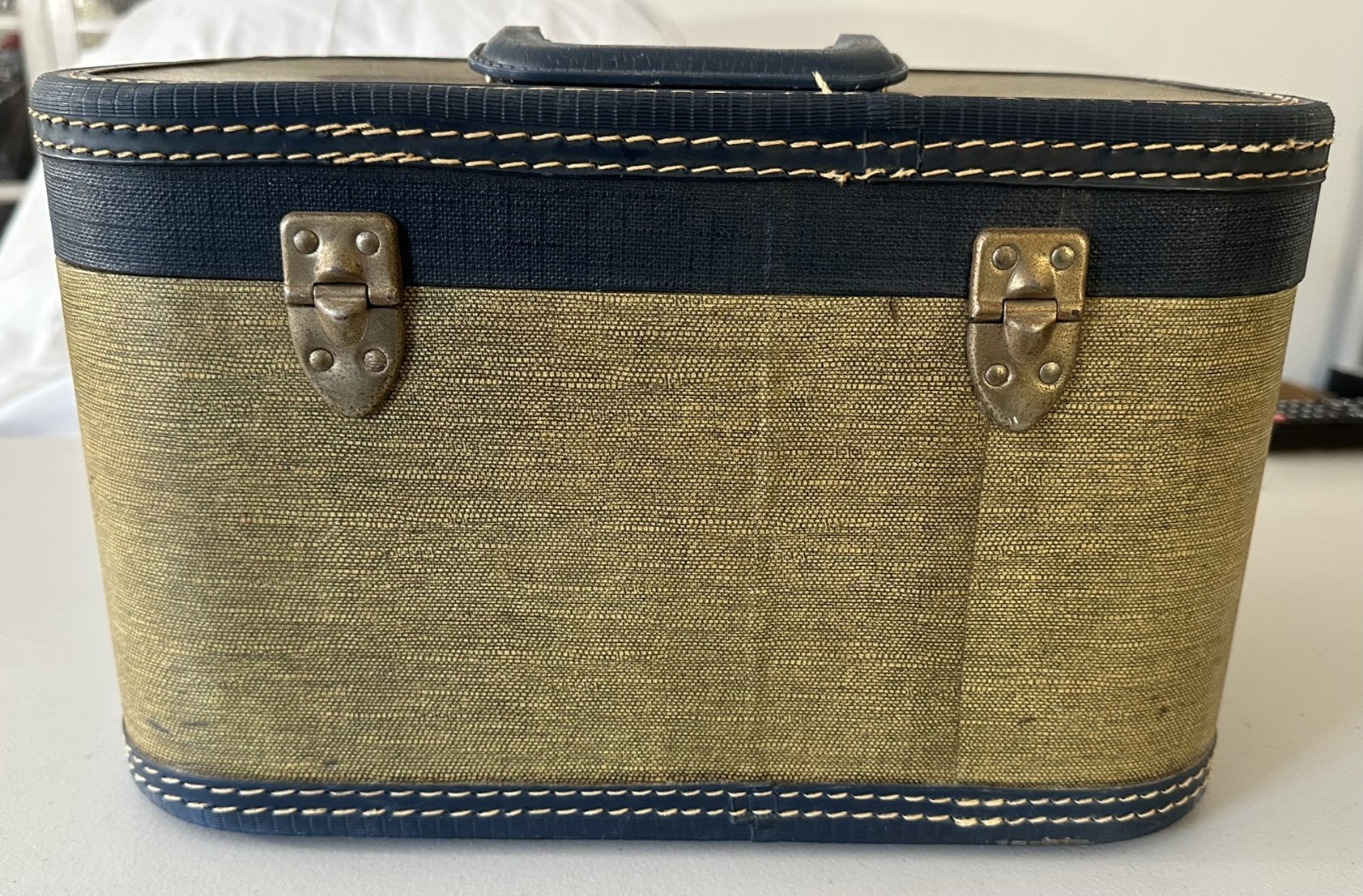 Vintage 1950s Carrylite Train Case w/ Mirror – Mid-Century – Lock Works