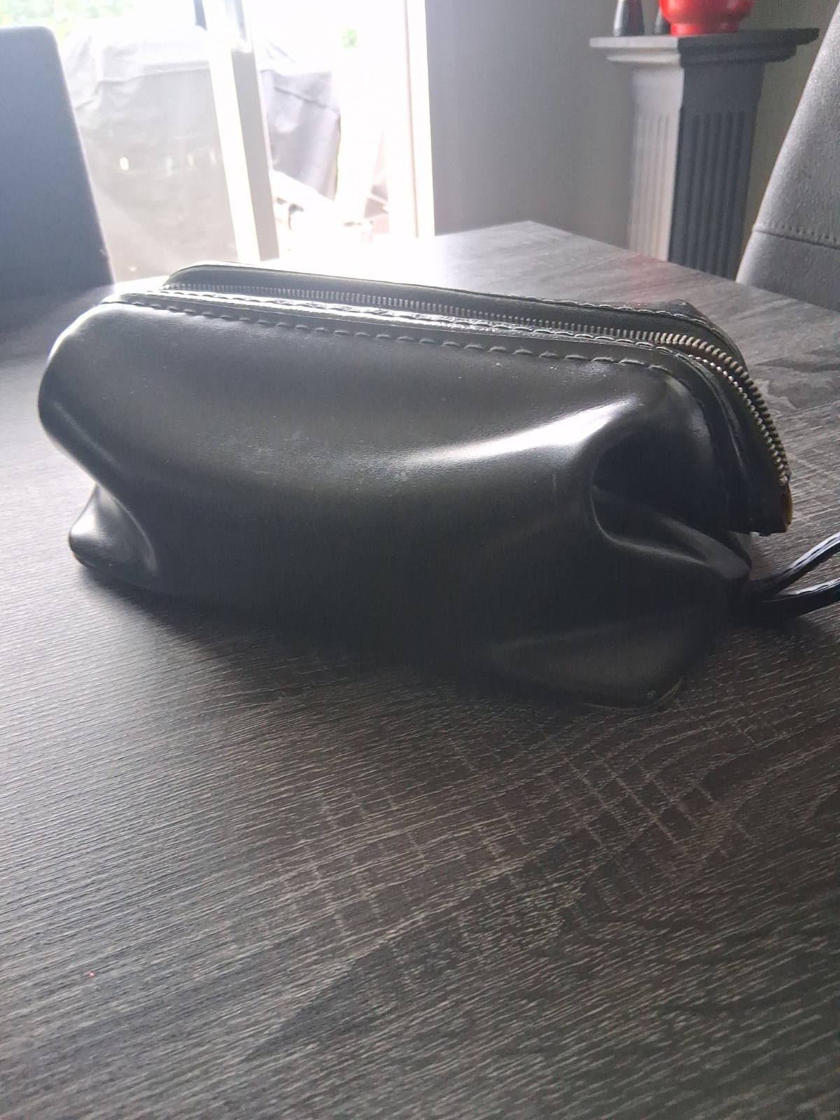 Vntg Leather Toiletry Travel Bag Black