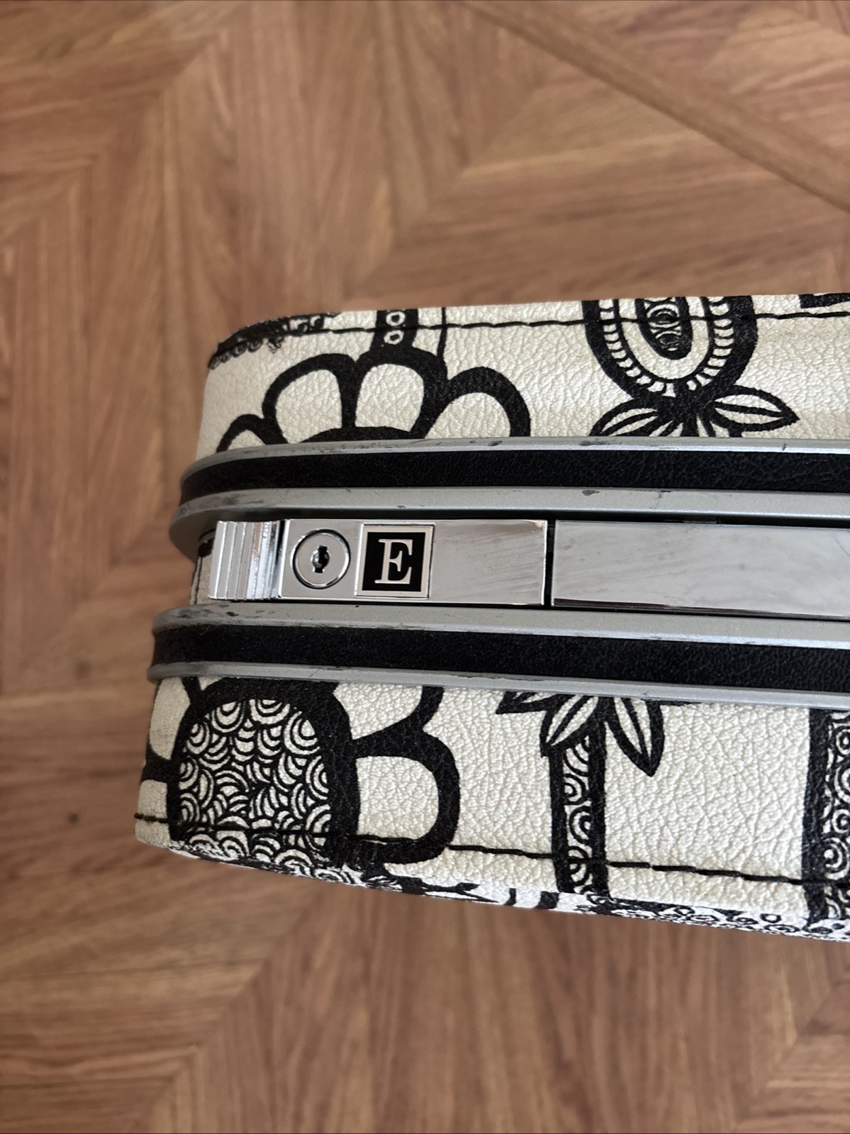Vtg Samsonite MARIMEKKO Fashionaire Black & White Floral Suitcase Key Included