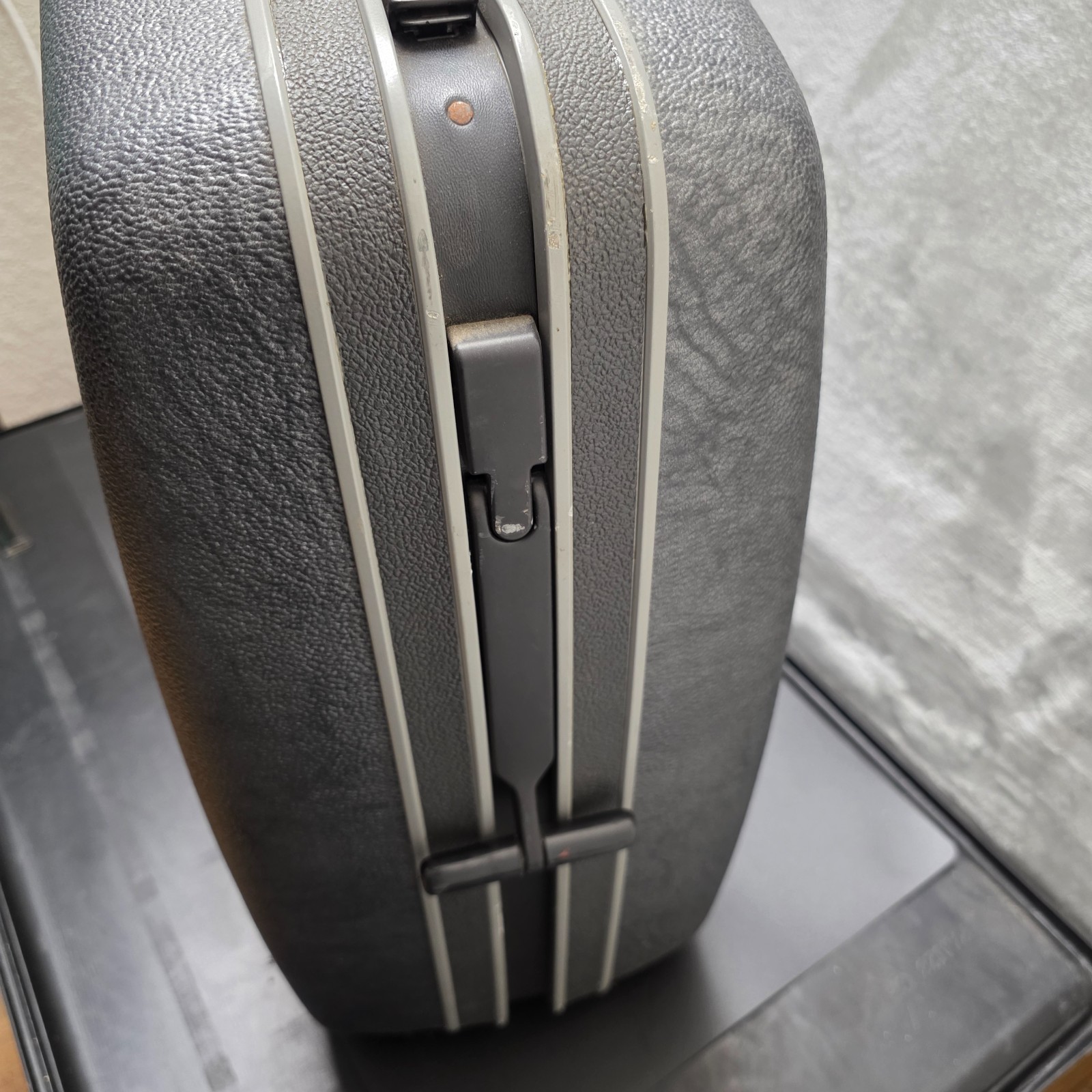 Vintage Samsonite Series 3600 Gray Black Hard Shell Suitcase Luggage – 28x20x9